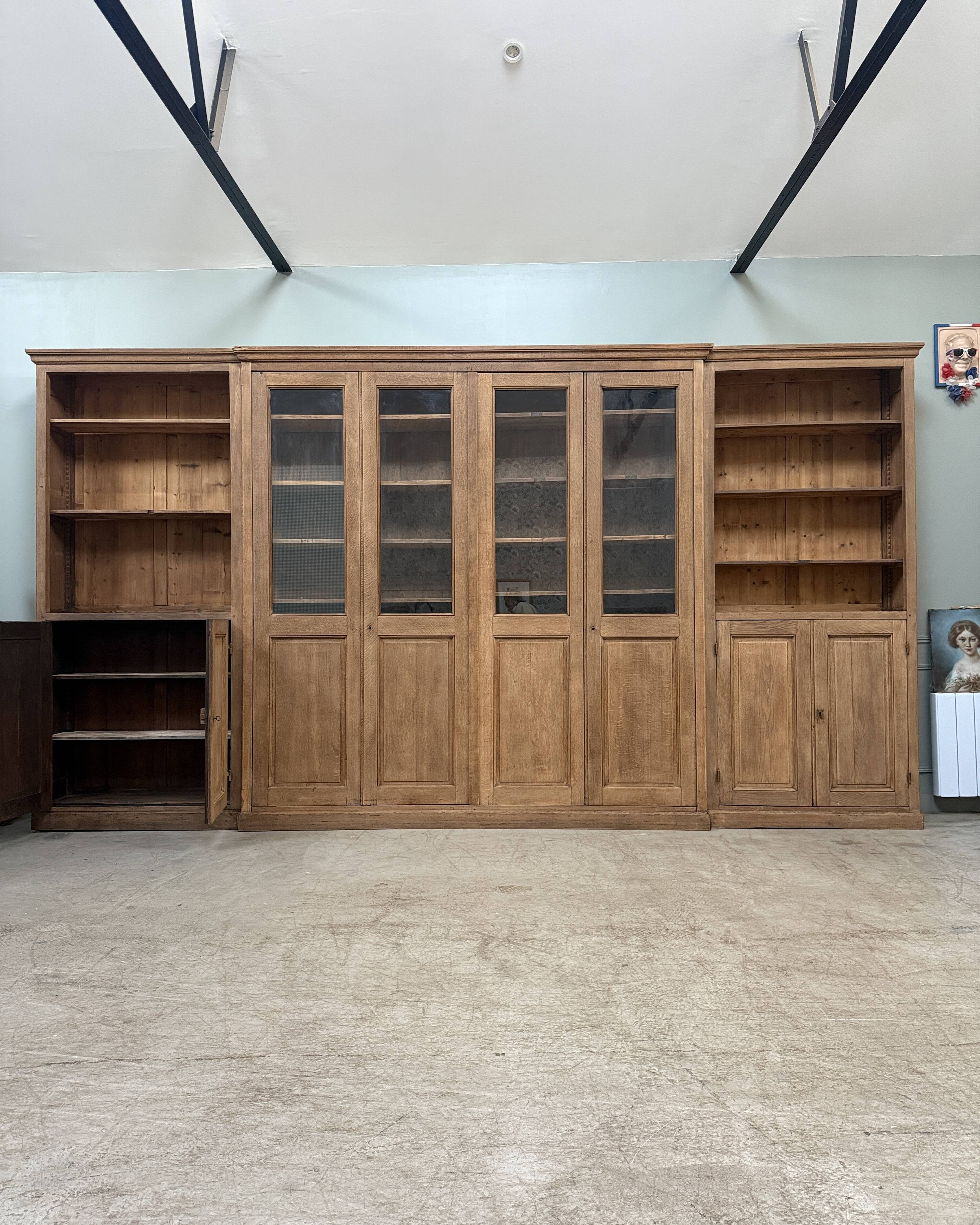 Large antique oak library (renovated)