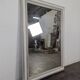 Grand miroir rectangulaire à cadre en bois laqué blanc
