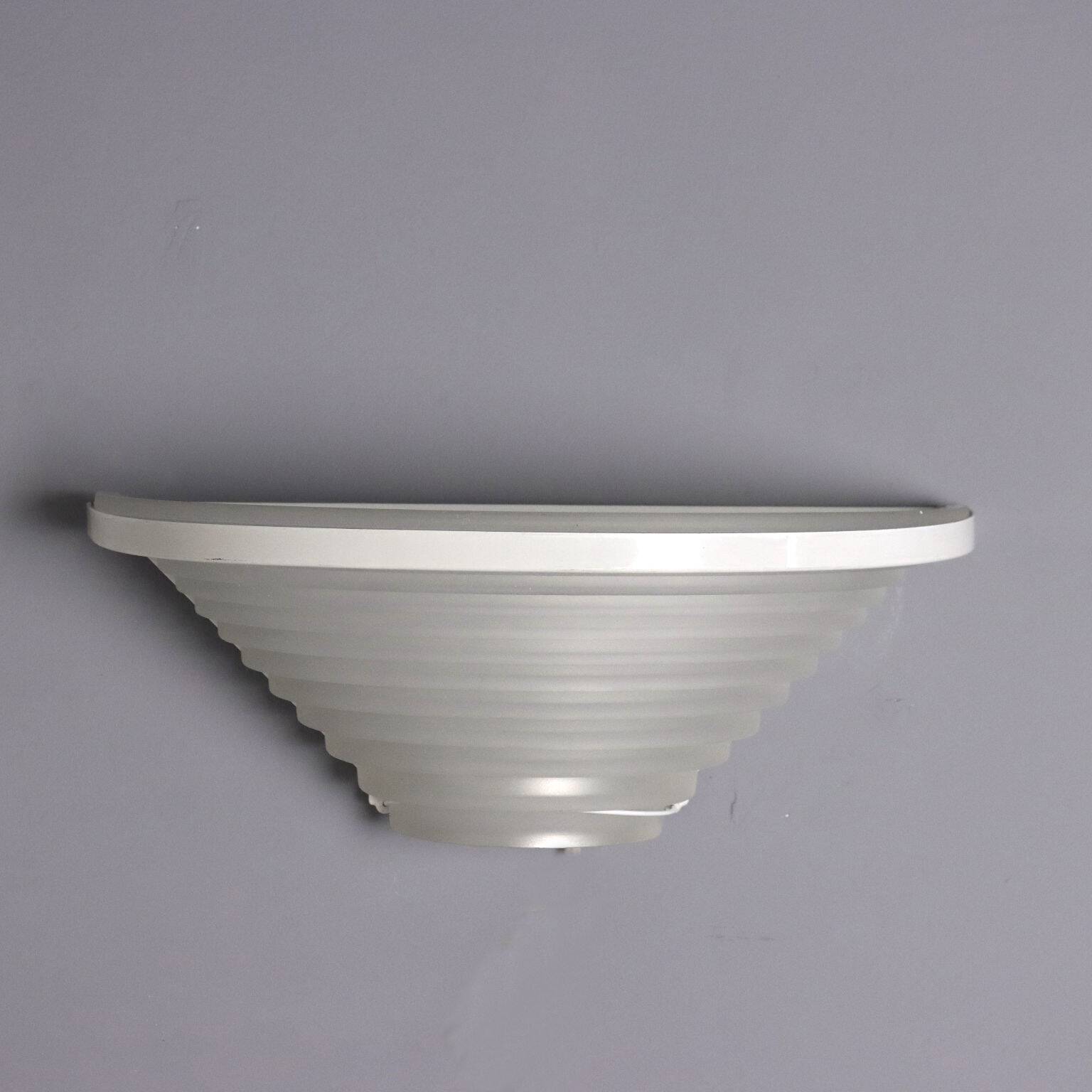 Applique murale modèle 'Egisto 38' Artemide - Design par Angelo Mangiarotti