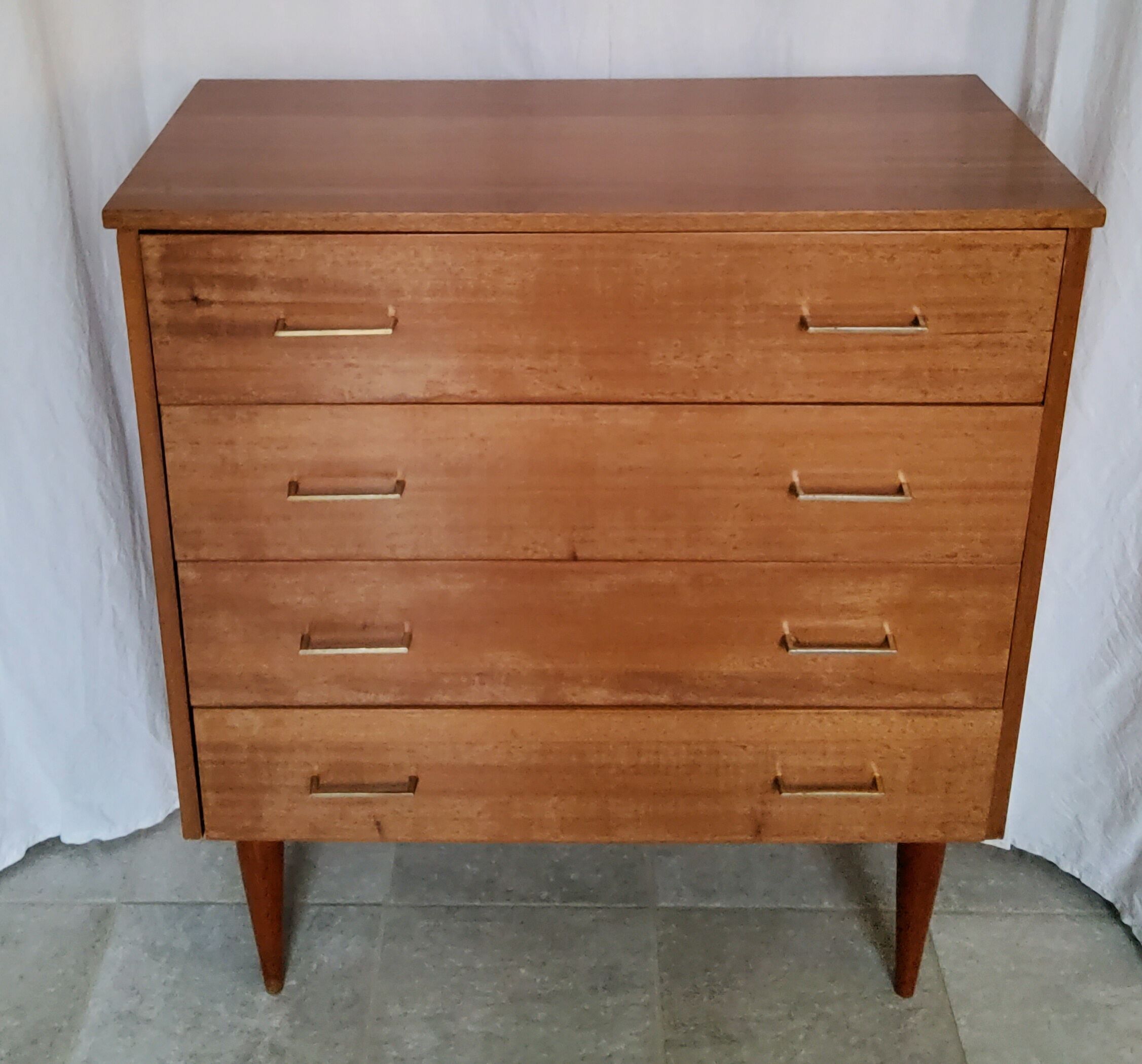 Dresser 60s