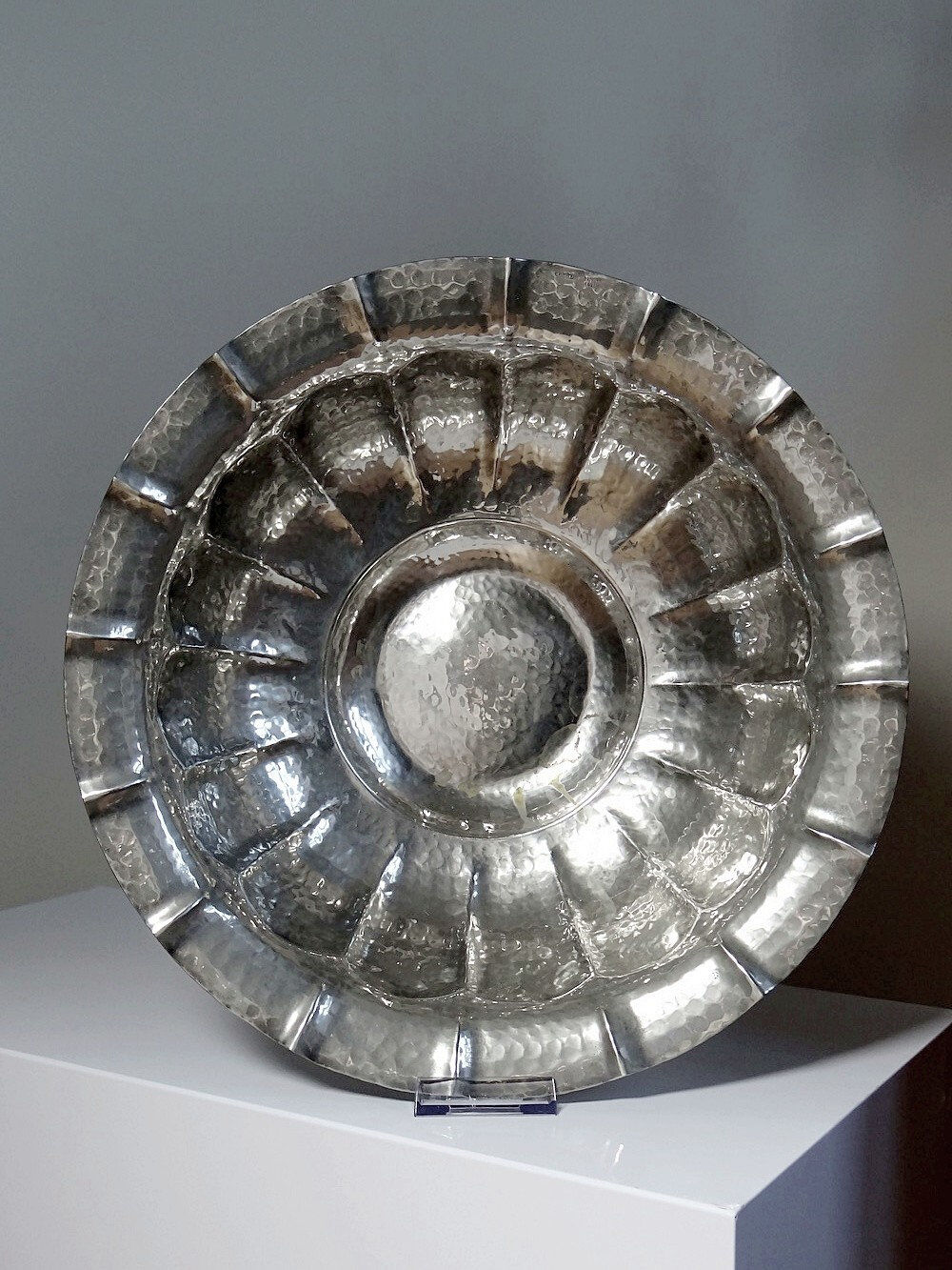 Large basin, bowl, Olri Italy vintage 1950s hammered silver.