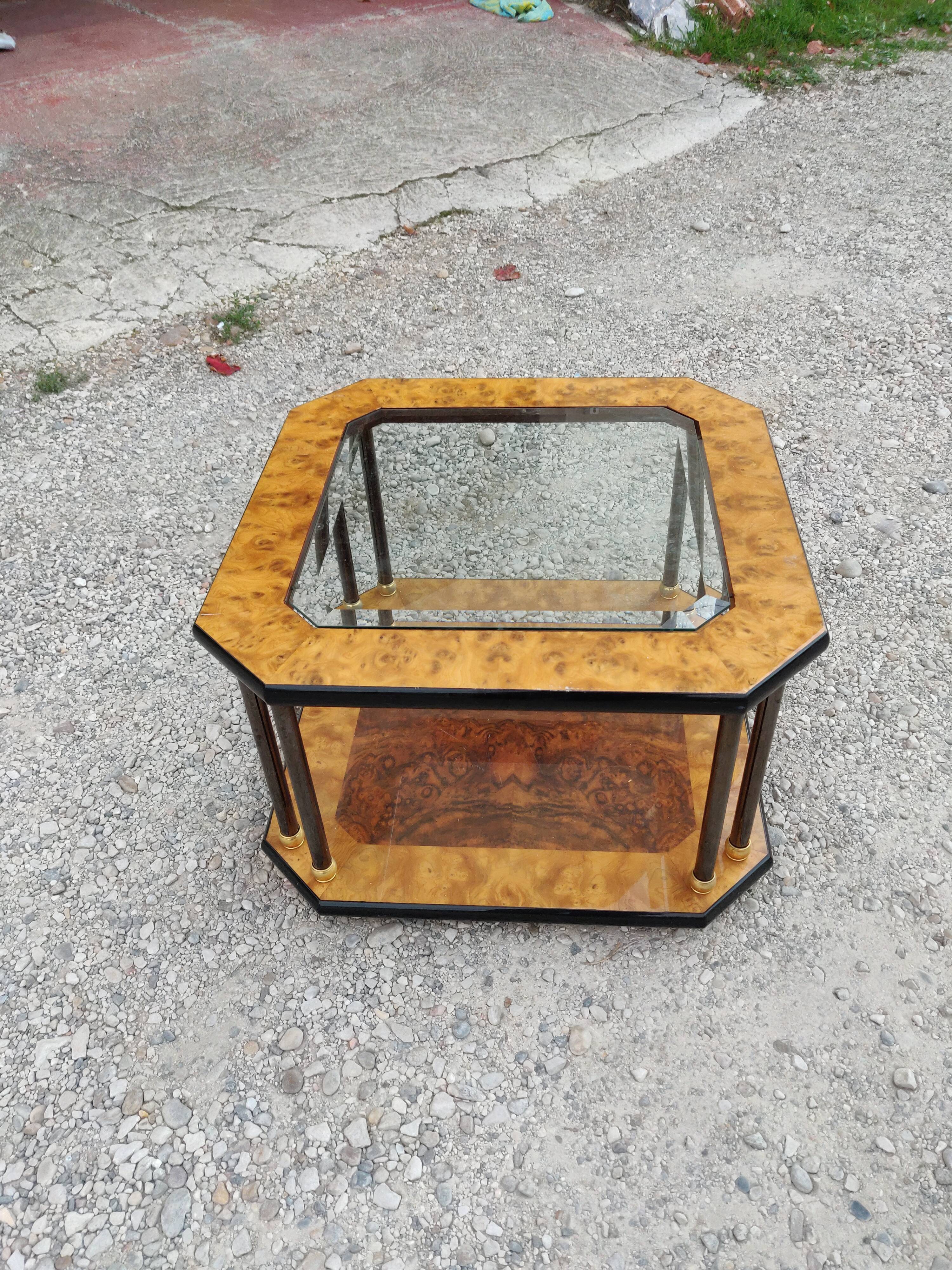 Table basse en verre biseauté et loupe d'orme années 70