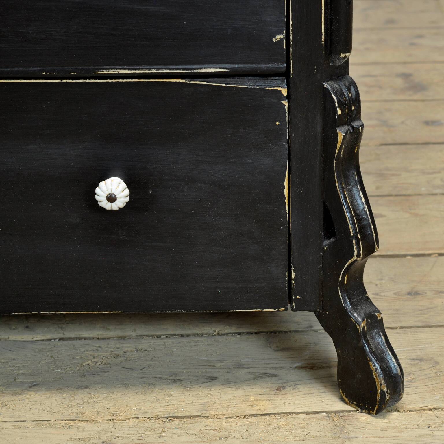 Oak and pine chest of drawers, 1910s