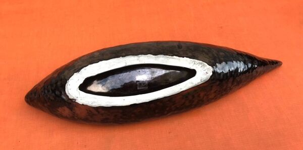 Années 1960 Grande coupe à fruits/Centre de table ''Pirogue'' style Vallauris