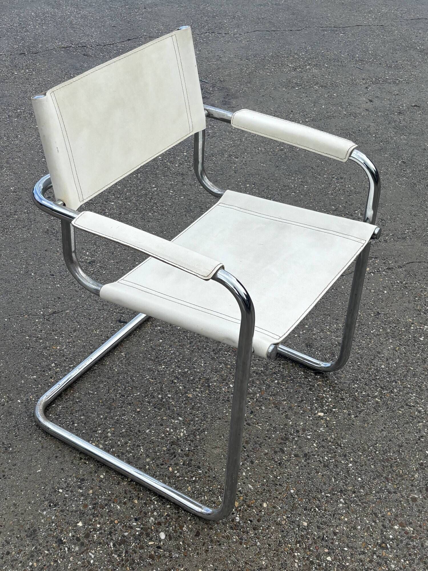 Set of 4 dining chairs in white, S34 Mart Stam/Marcel Breuer style Italy