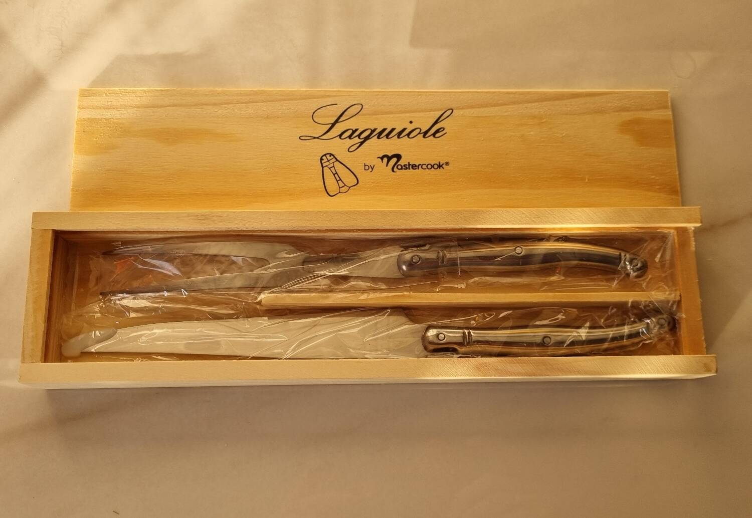 Laguiole cutting cutlery