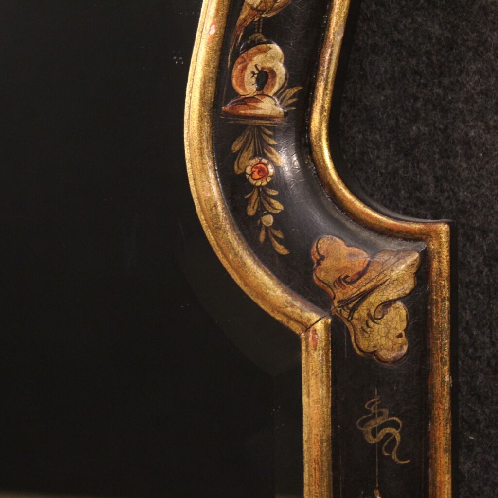 English mirror chinoiserie lacquered, gilded and painted