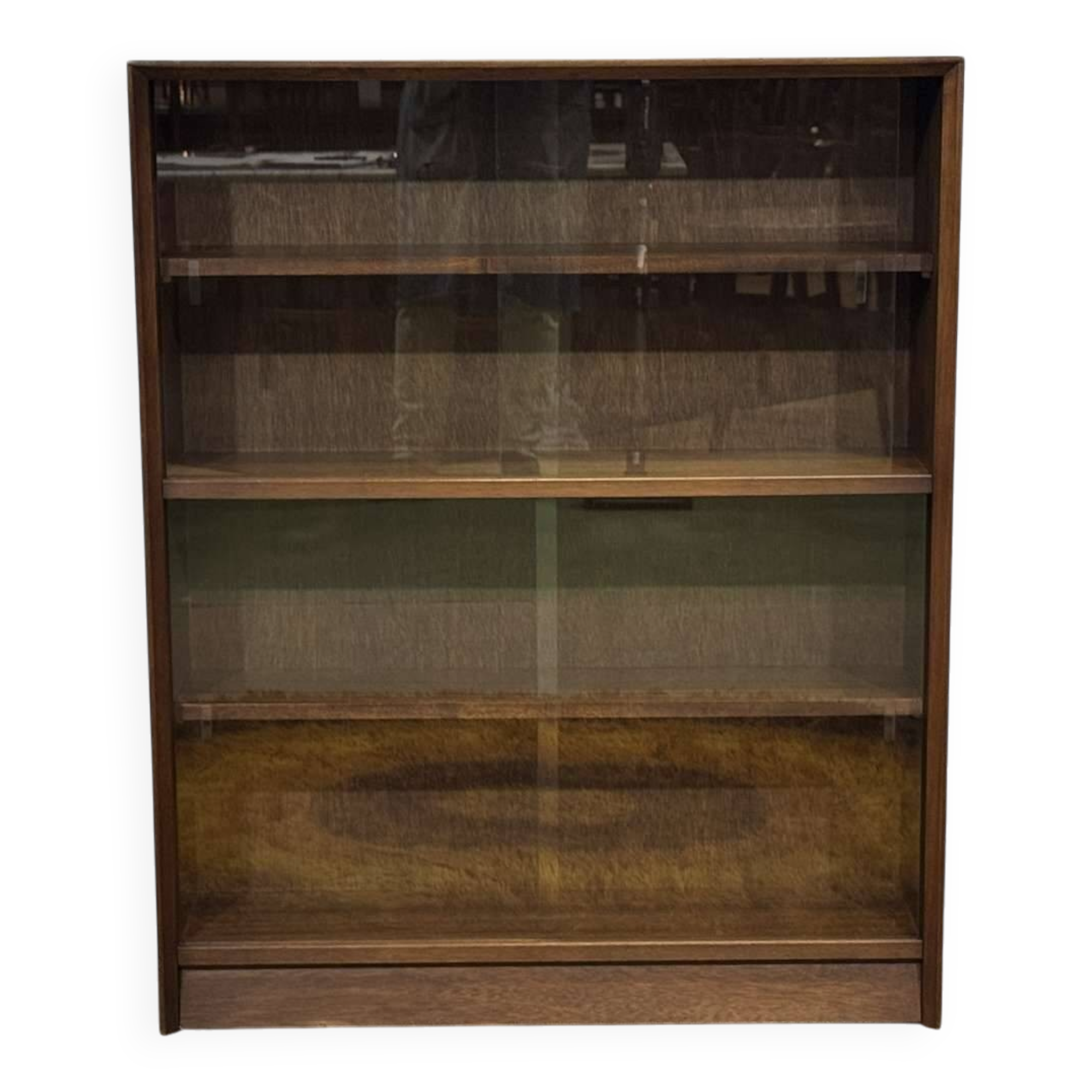 1970s English display cabinet in mahogany
