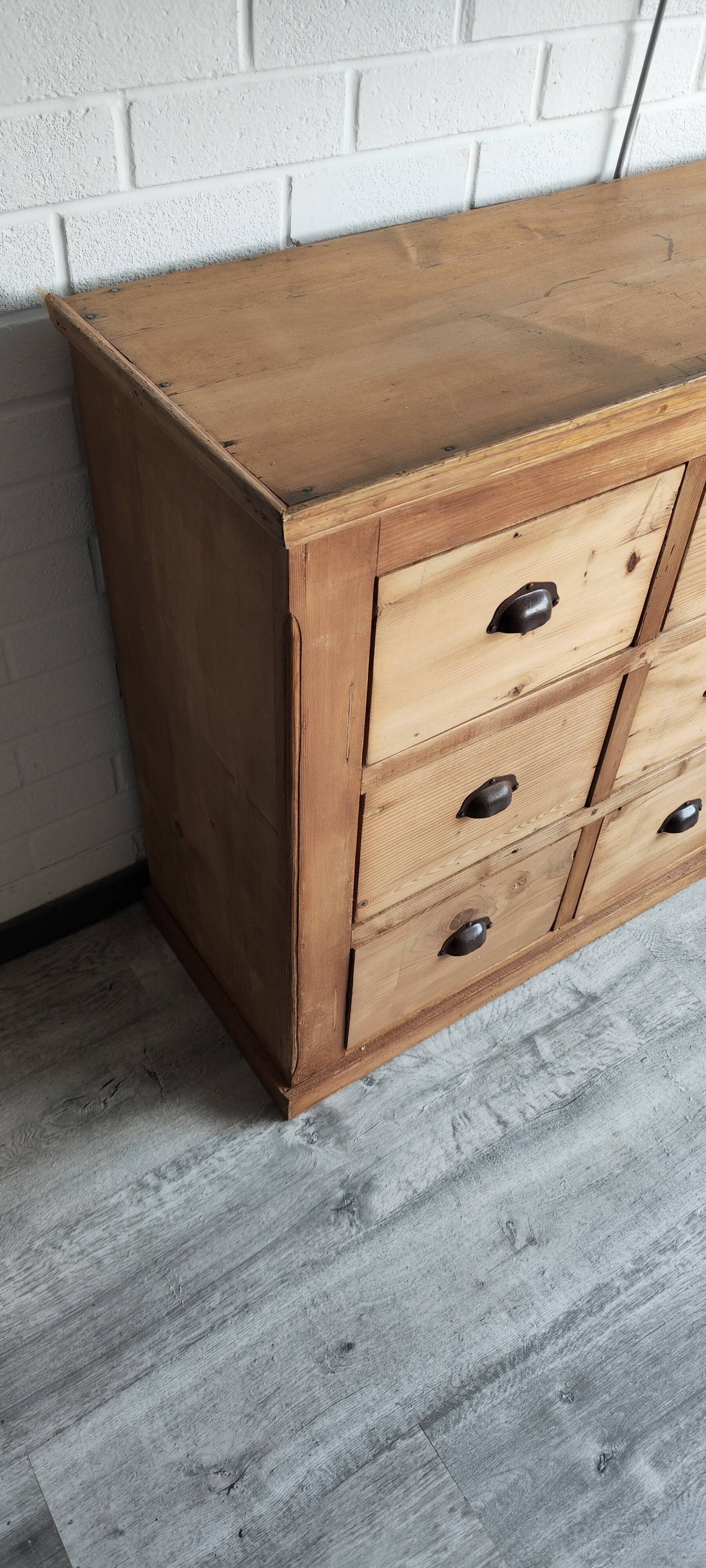 Trades furniture 9 drawer pine handles shells