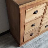 Trades furniture 9 drawer pine handles shells