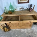 Country buffet in pitchpin