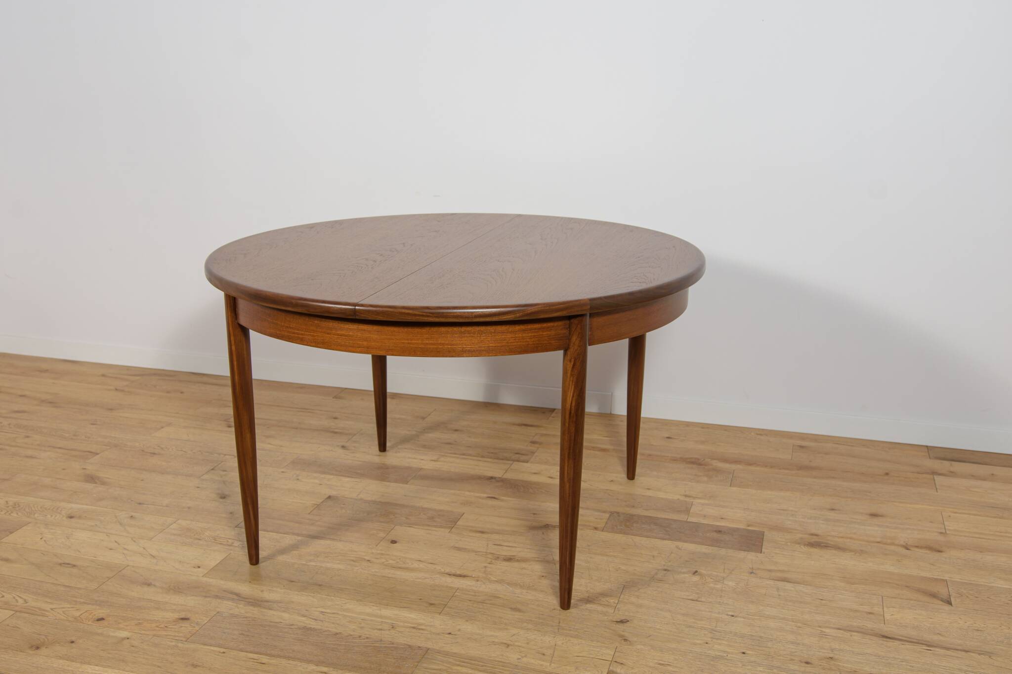 Mid-Century Round Teak Extending Dining Table from G-Plan, United Kingdom, 1960s