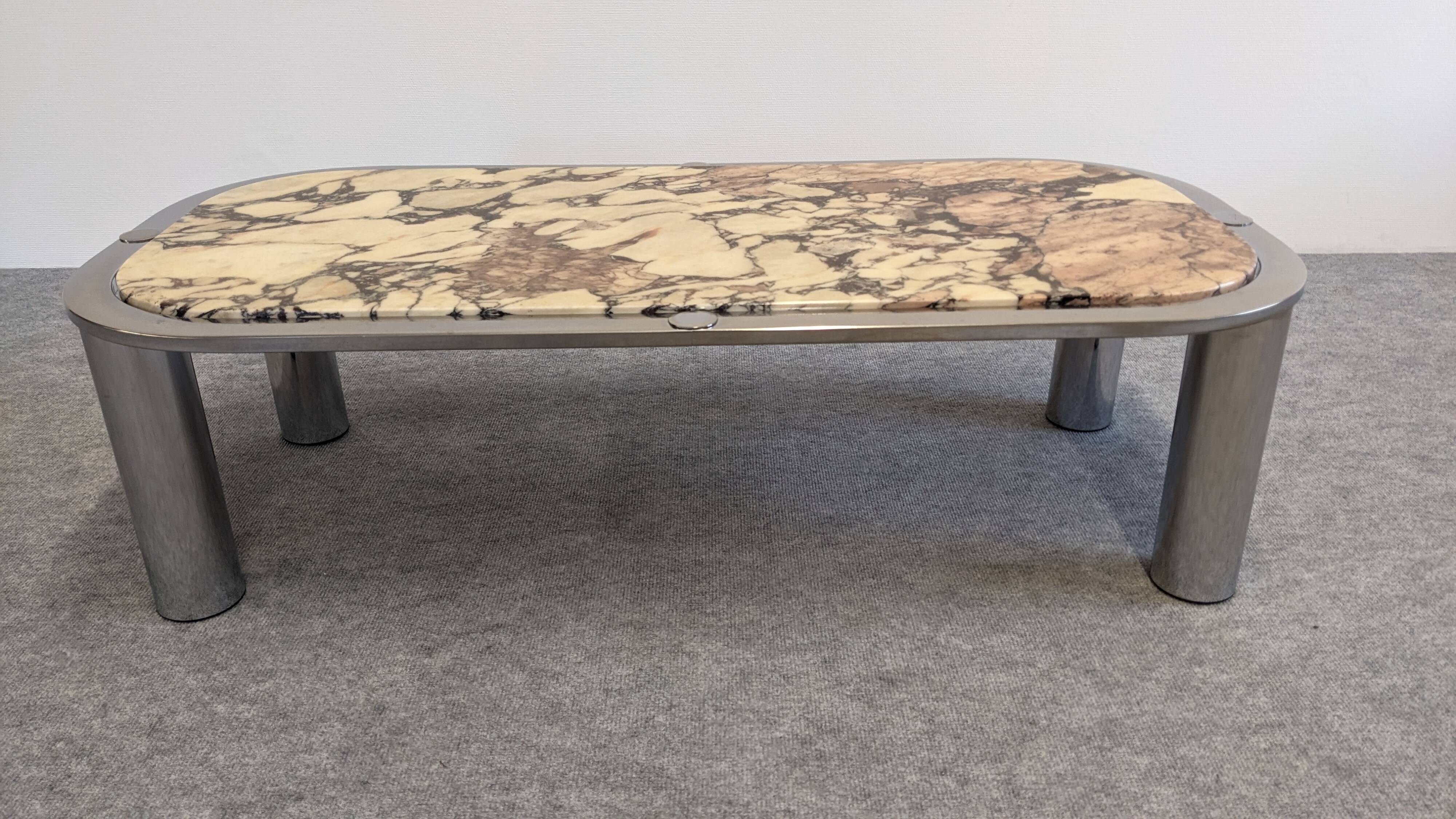Italian marble coffee table from the 60s/70s