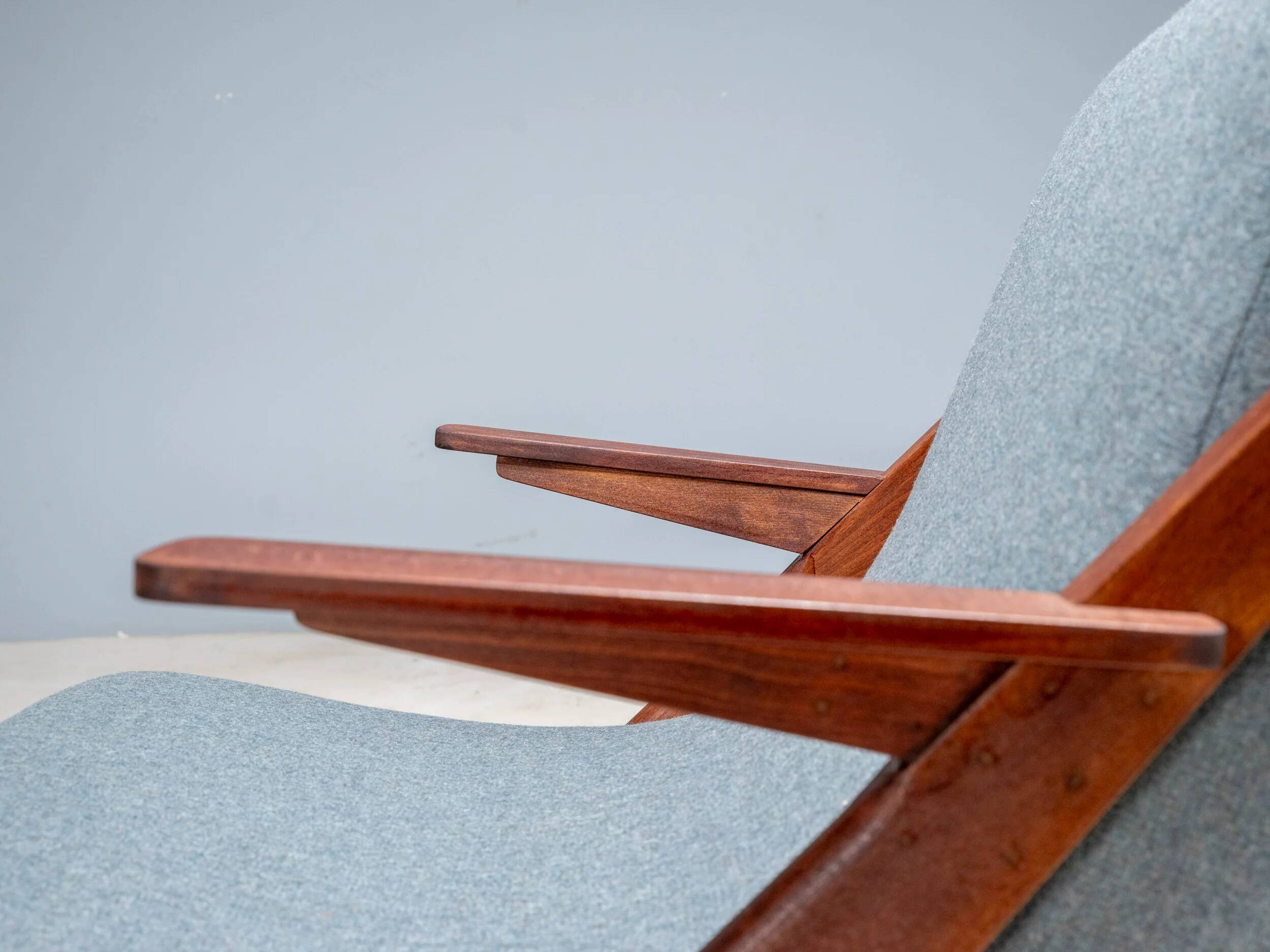 Fauteuil lounge moderne du milieu du siècle, fauteuil entièrement restauré, années 1950-1960