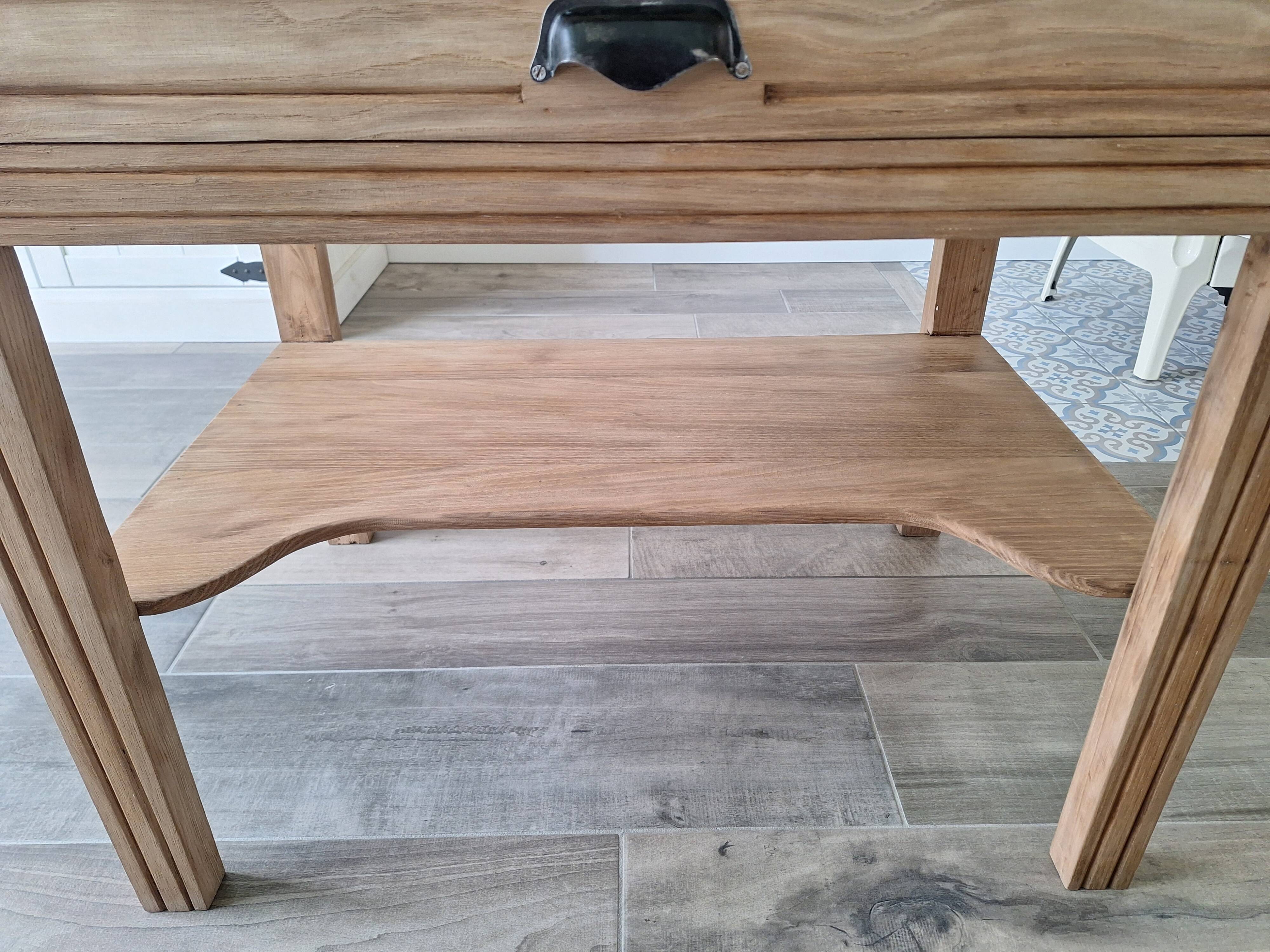 Desk / Dressing table in solid elm from the early 20th century.