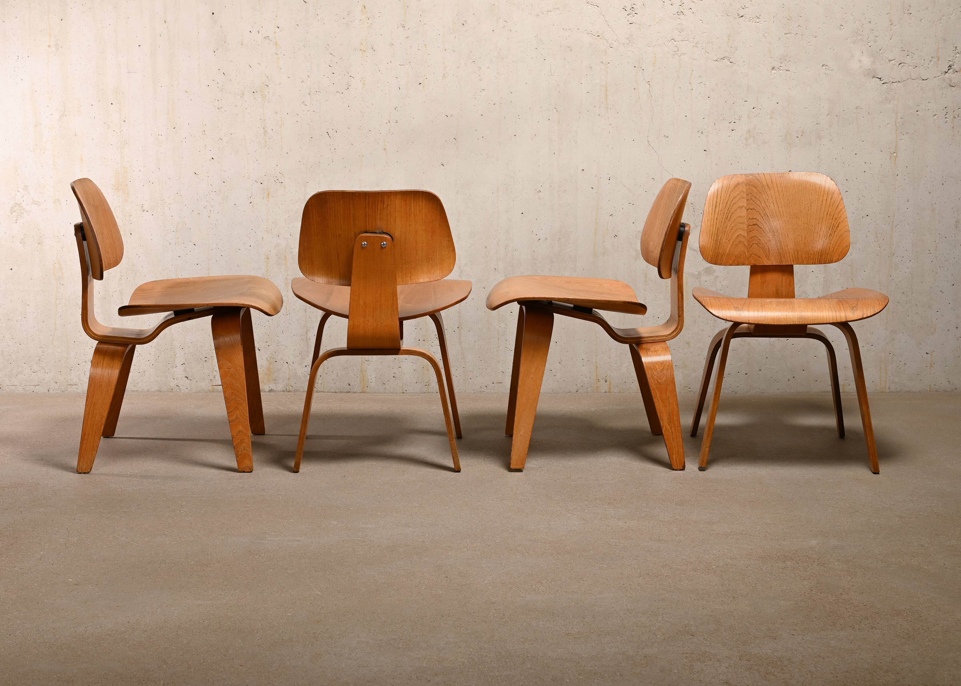 Charles and Ray Eames Early DCW Ash plywood Dining Chairs for Herman Miller