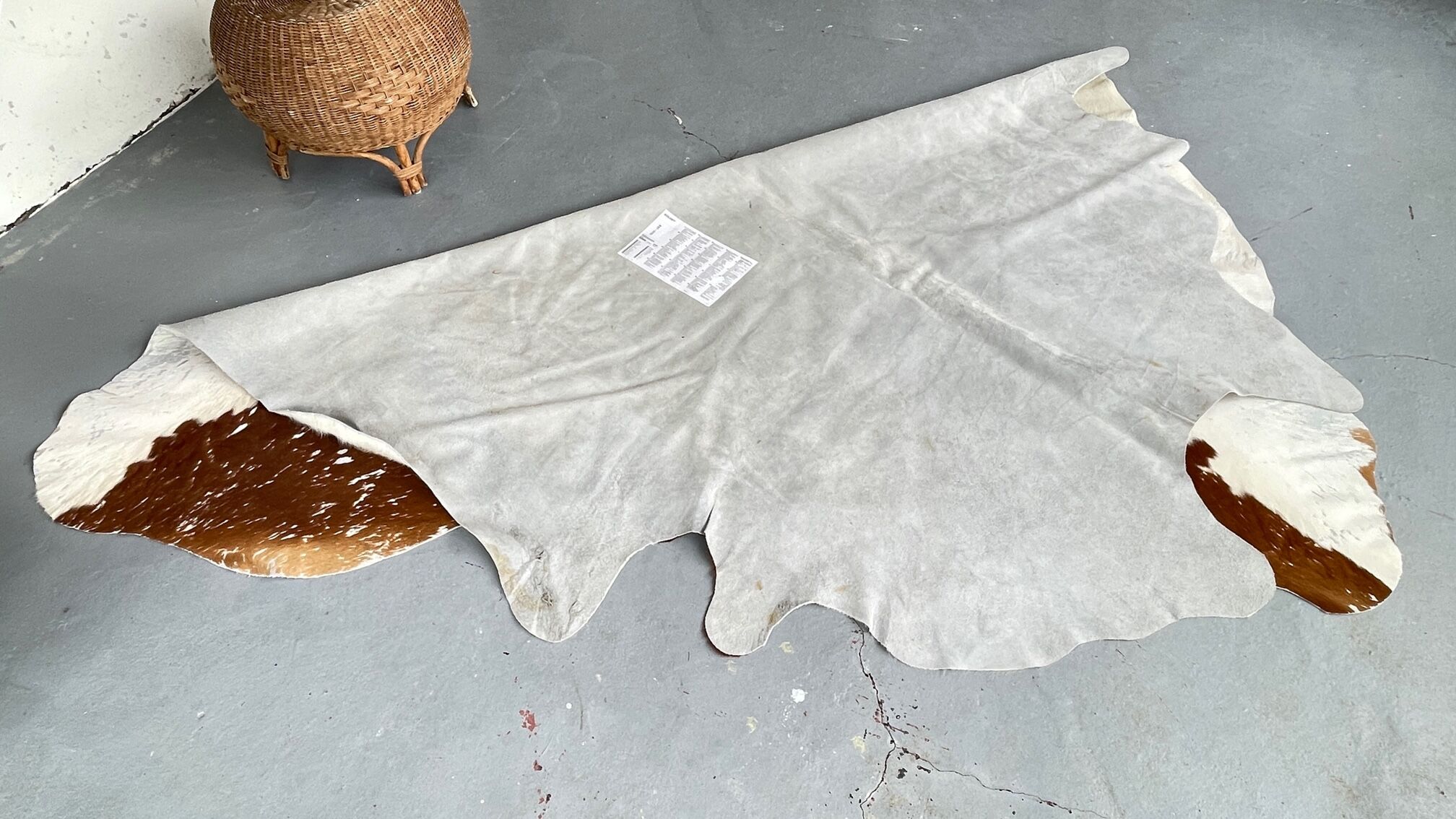 Caramel cowhide carpet
