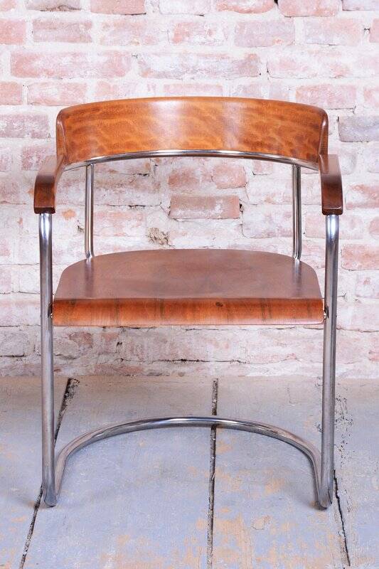 Bauhaus Armchair in Walnut and Beech by H. Gottwald, 1930s