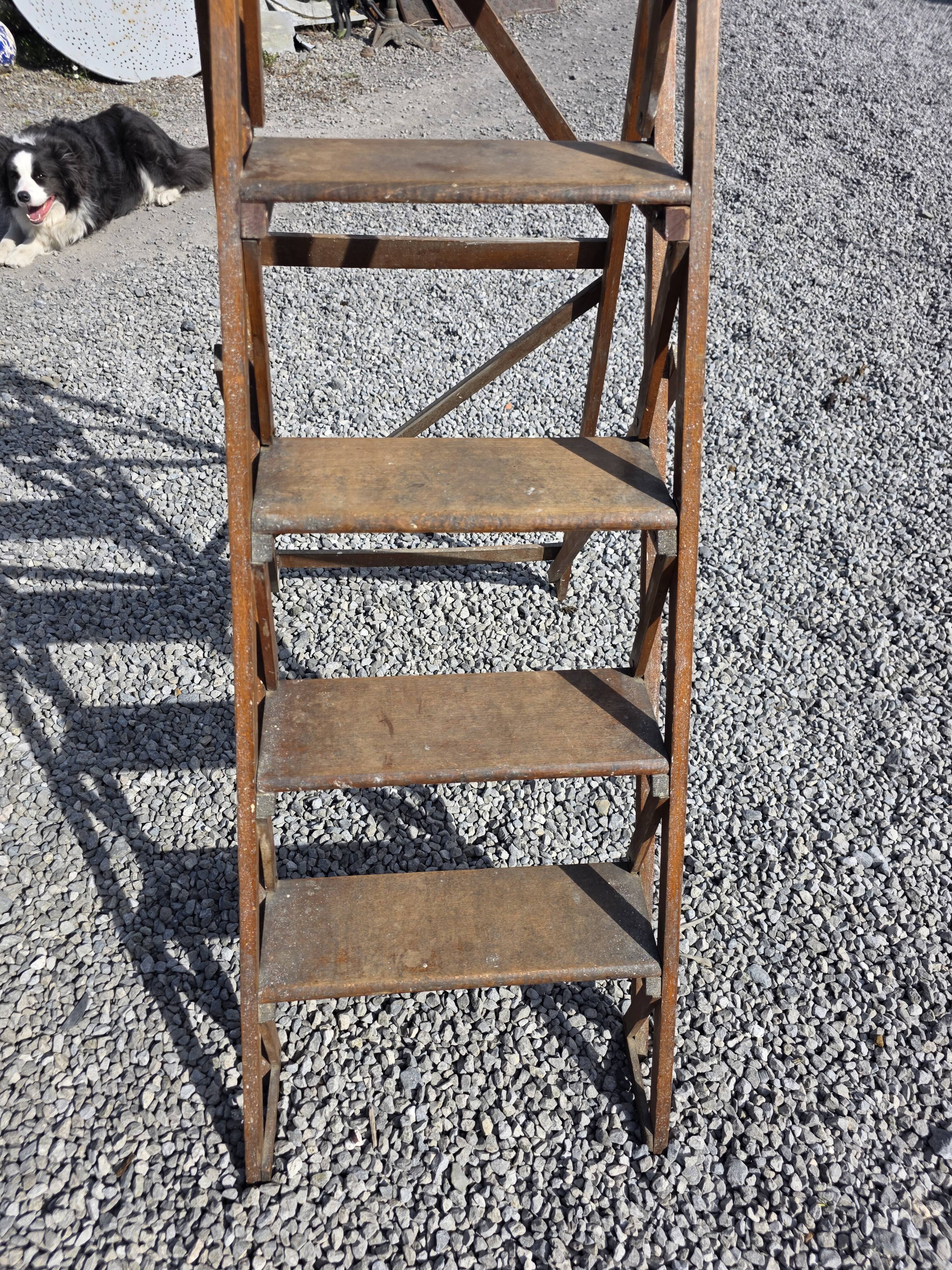 Old wooden step ladder with 6 steps