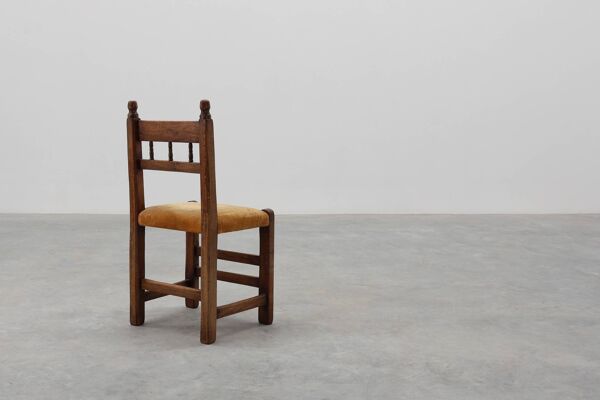 Chaise latérale en chêne sculpté à la main du 19ème siècle avec siège en velours