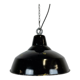 Lampe d’usine industrielle en émail noir avec dessus en fer, années 1960