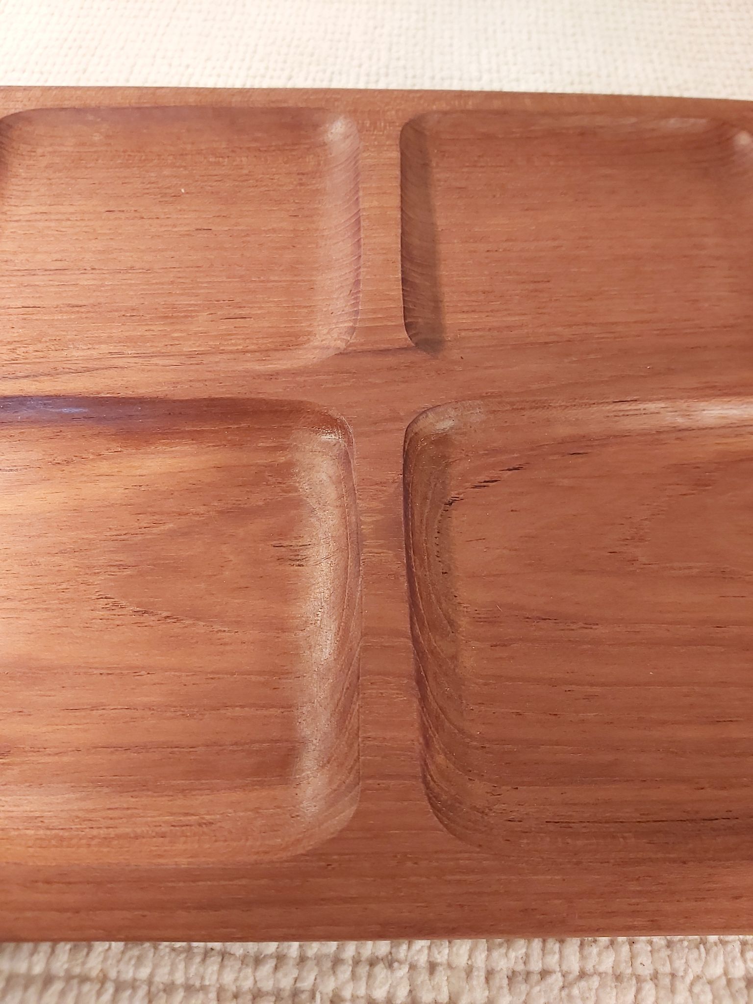 Scandinavian teak dish 60