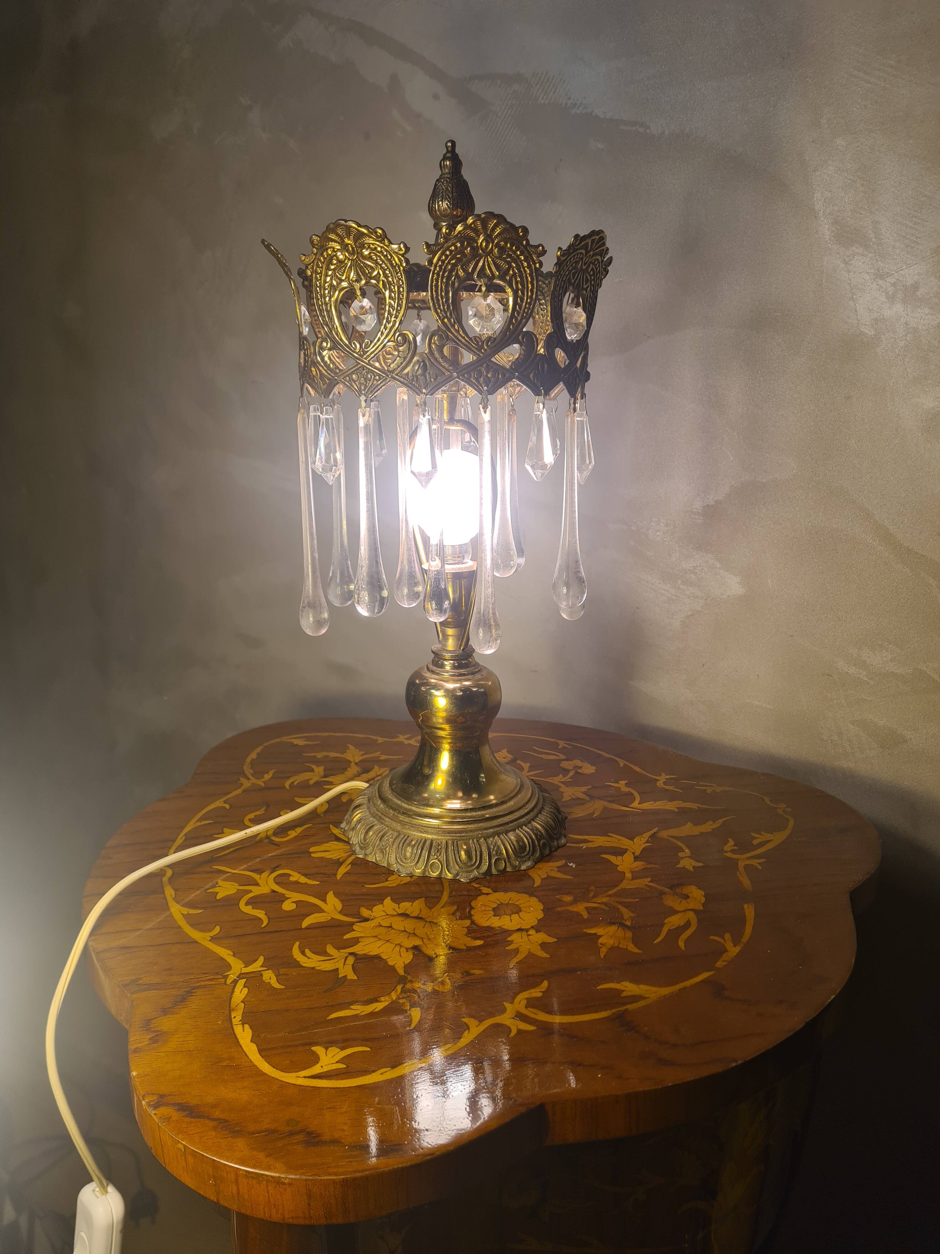 1960s lamp in bronze and brass with glass tear drop pendants, 38x18.