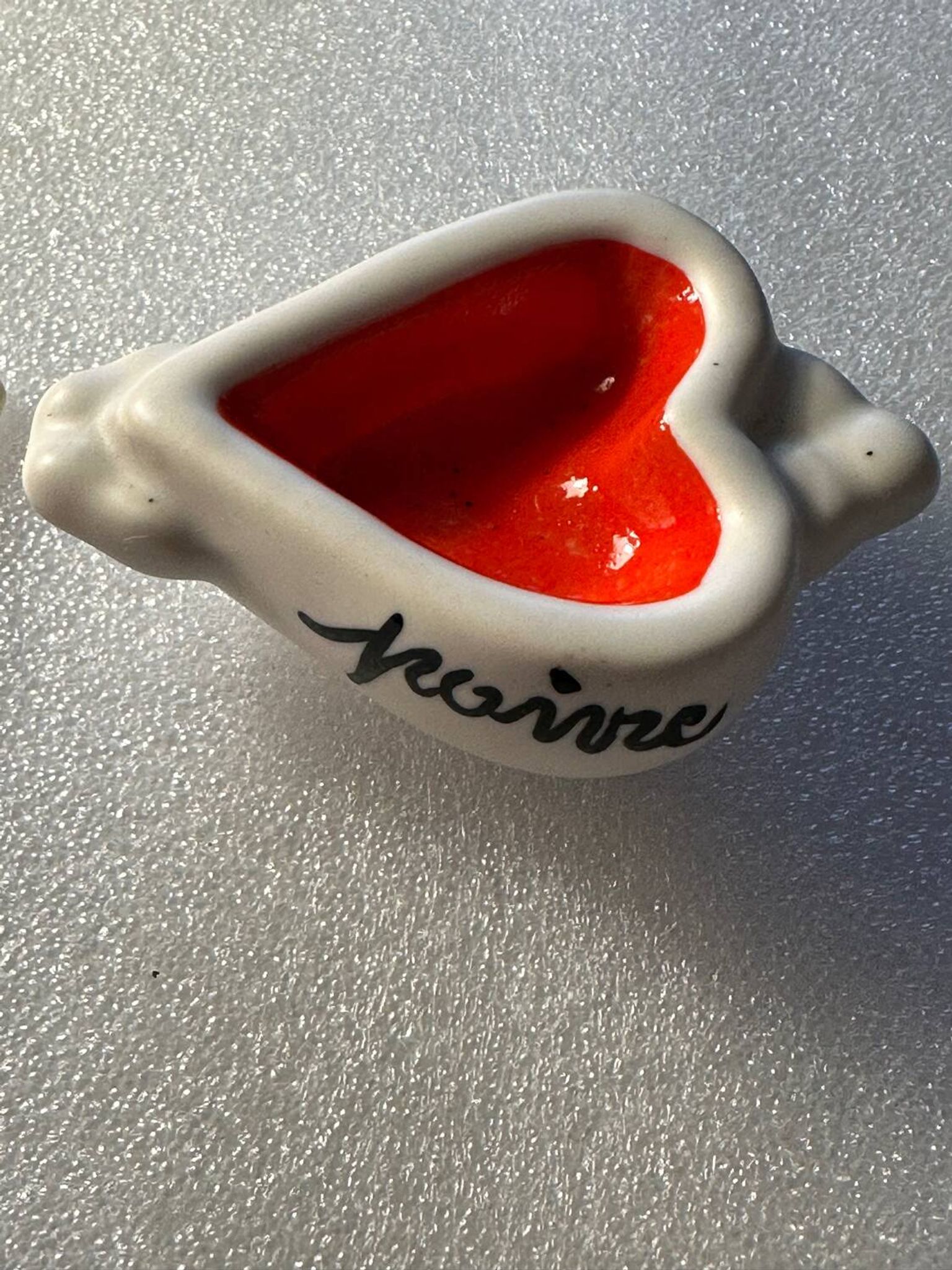 Vintage 50s salt and pepper shaker - ceramic - heart shapes