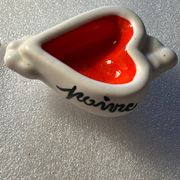 Vintage 50s salt and pepper shaker - ceramic - heart shapes