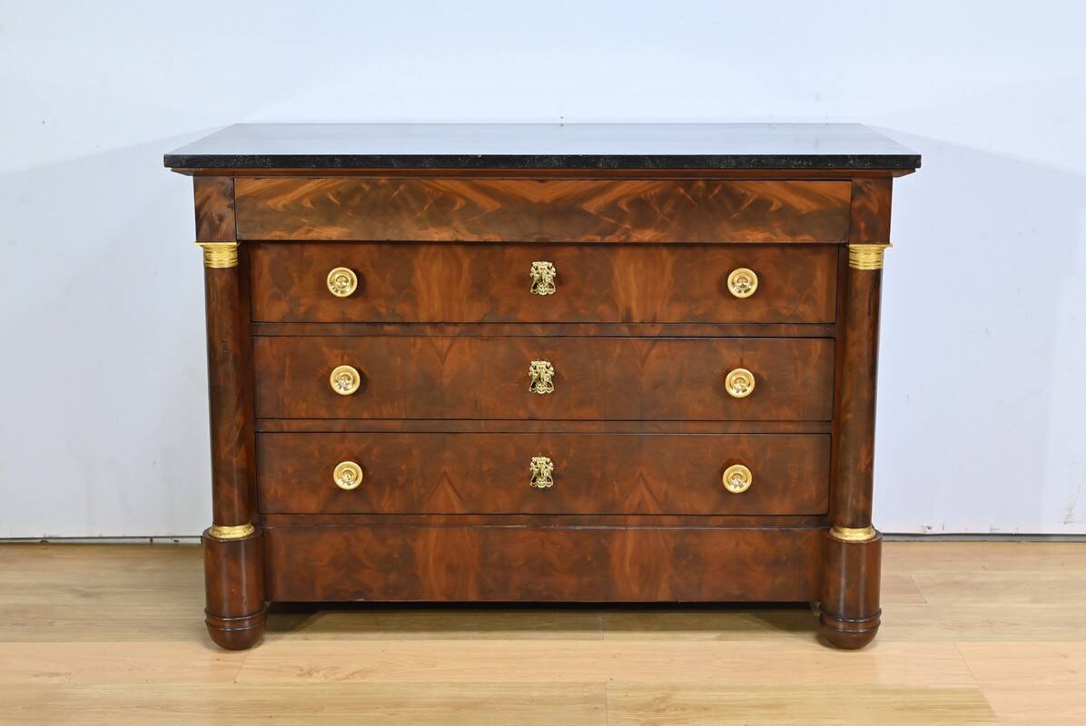 Mahogany chest of drawers, Empire period – Early 19th century
