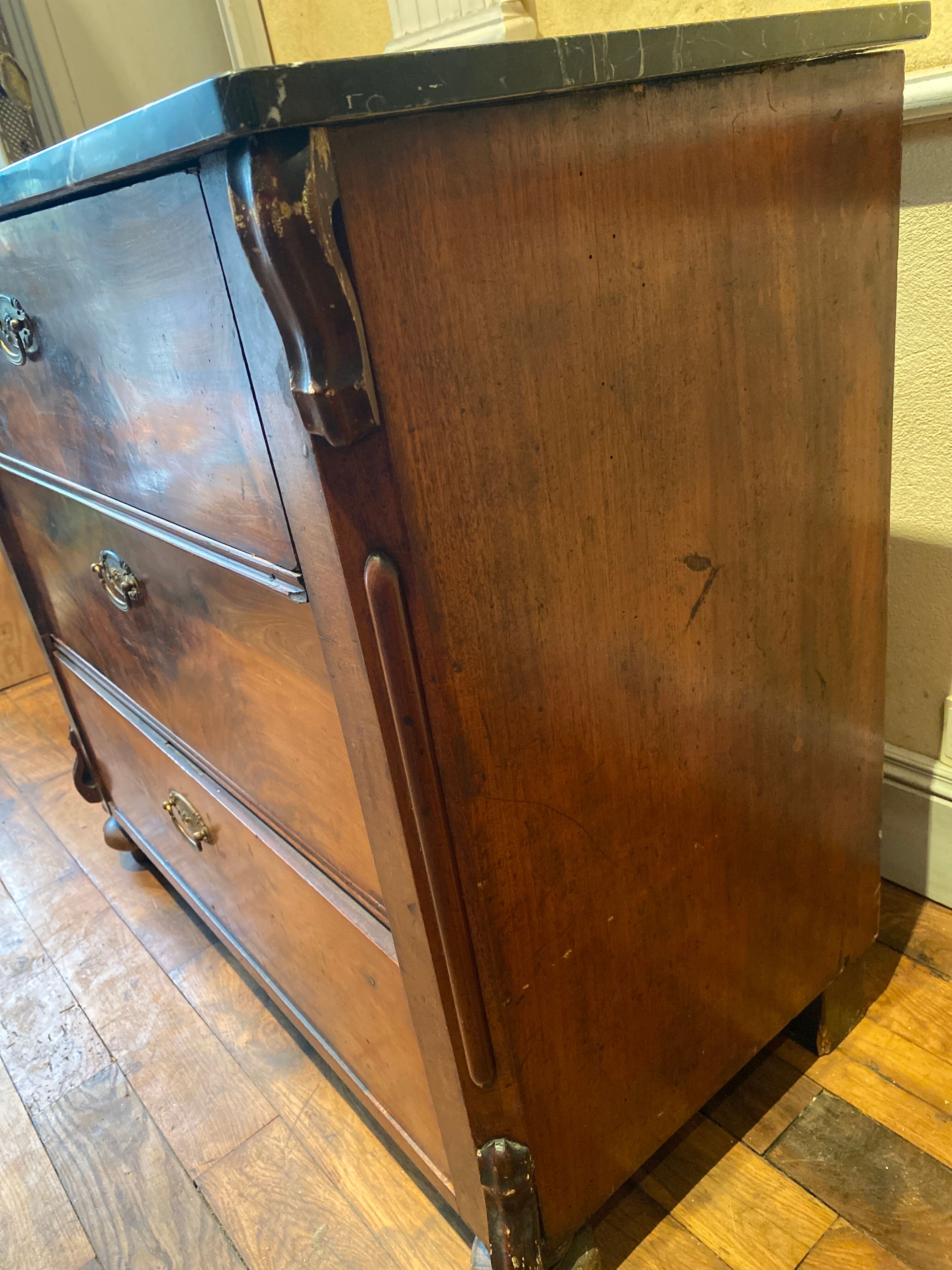 Chest of drawers 3 drawers in walnut top marble style Louis philippe