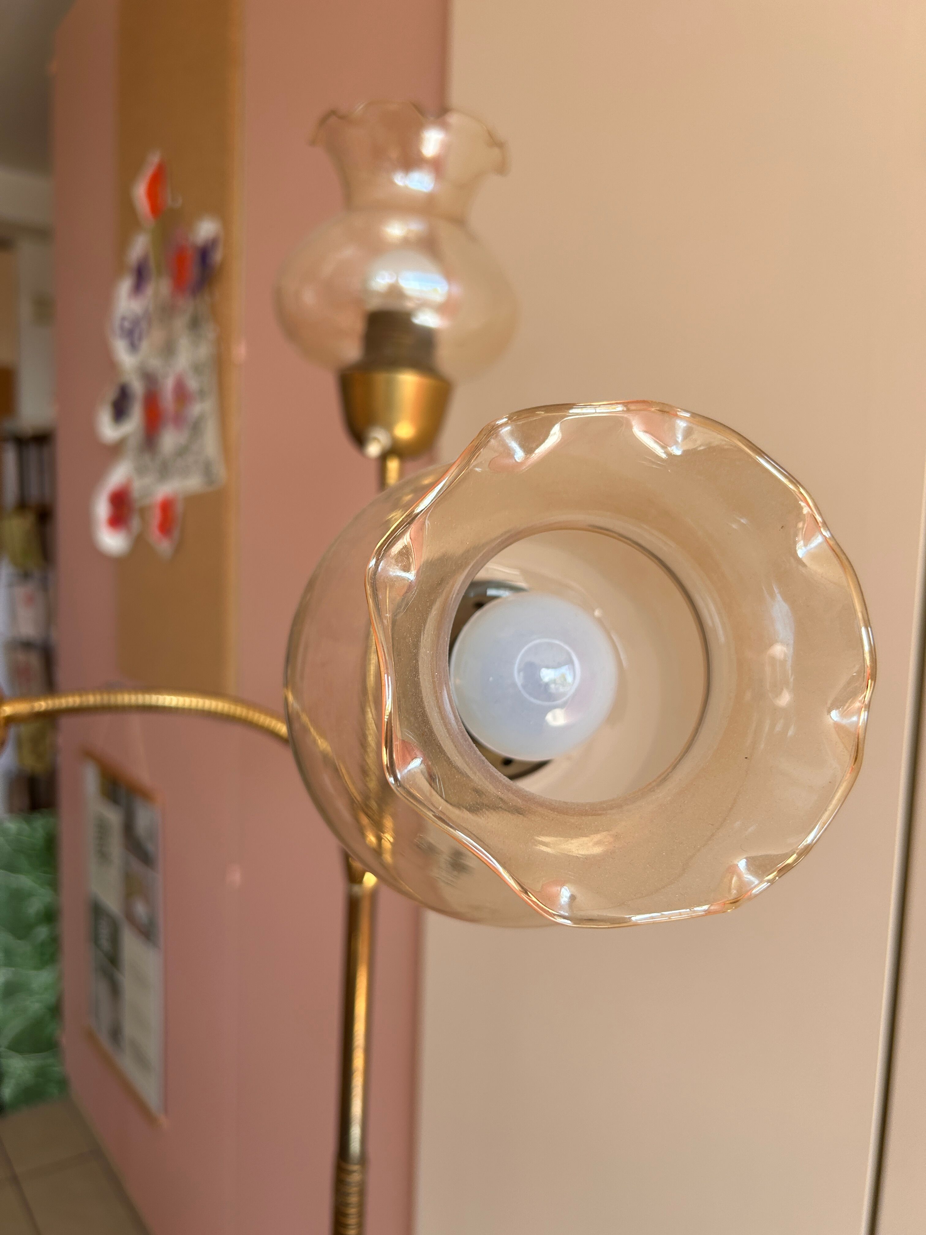 Floral floor lamp with 3 branches