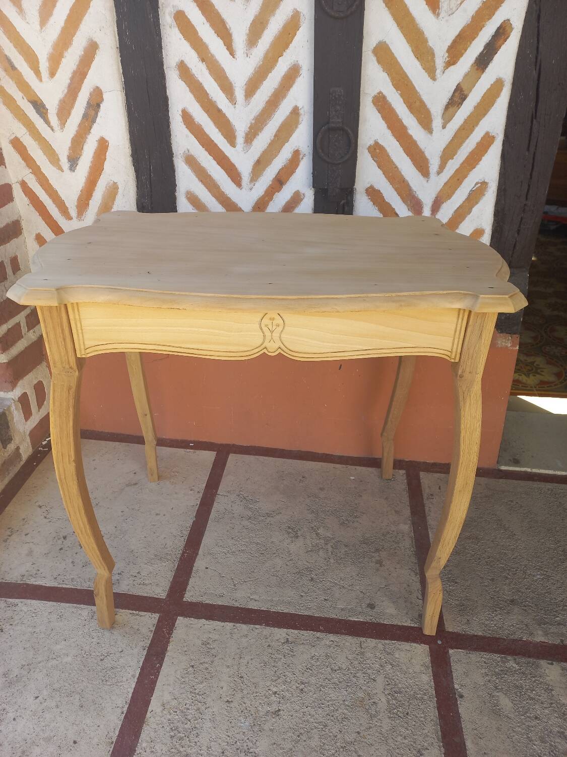 Small sandblasted wood desk table