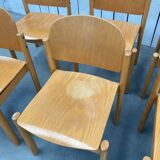 Set of six style chairs