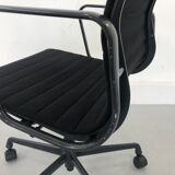 Aluminum black Model EA 117 Swivel Chair by Charles & Ray Eames for Vitra