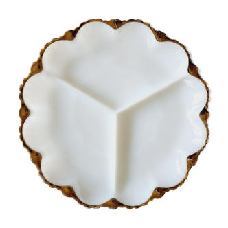 Opaline compartmented plate
