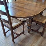Table and 6 chairs in solid oak