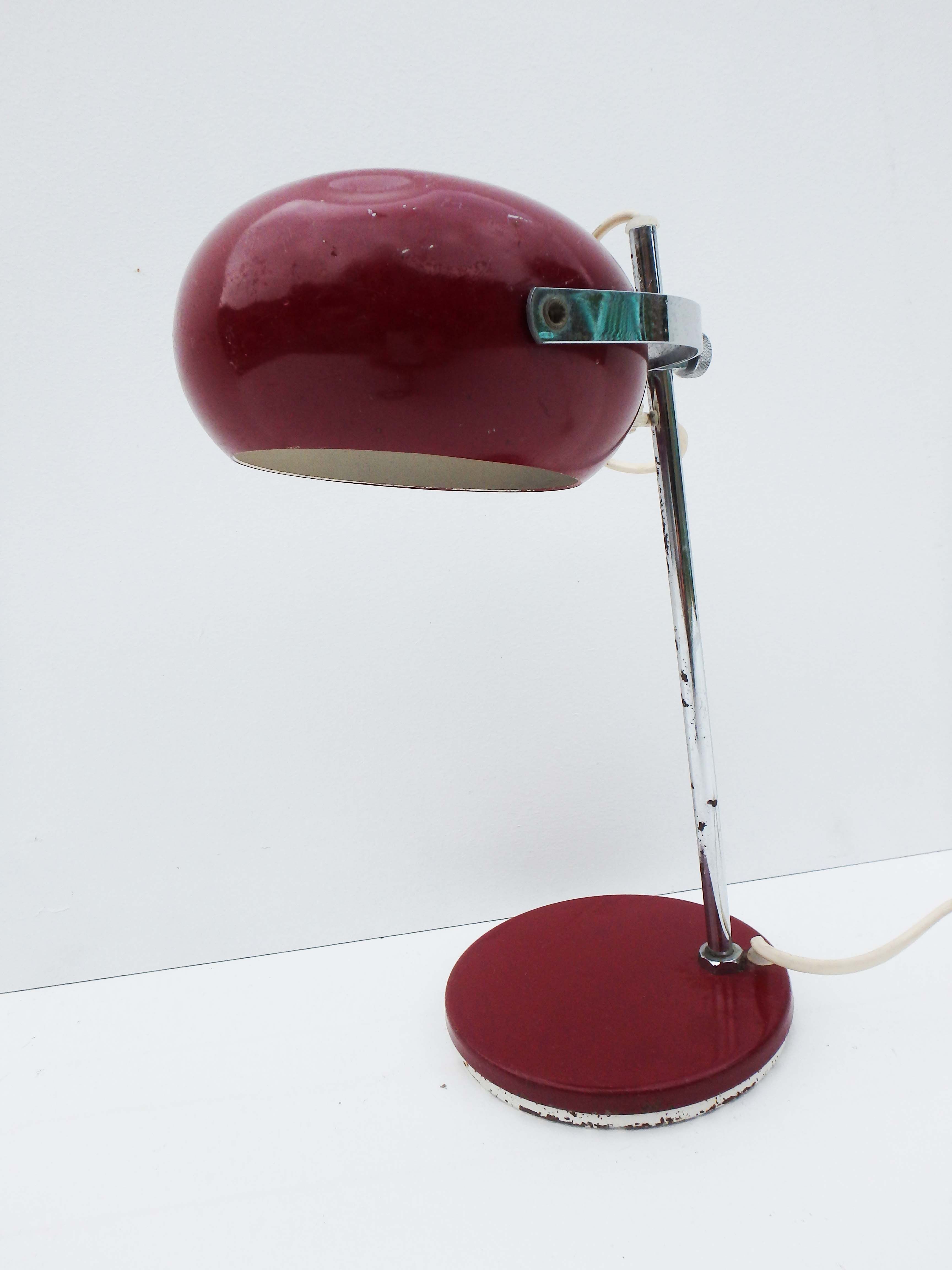 Desk lamp