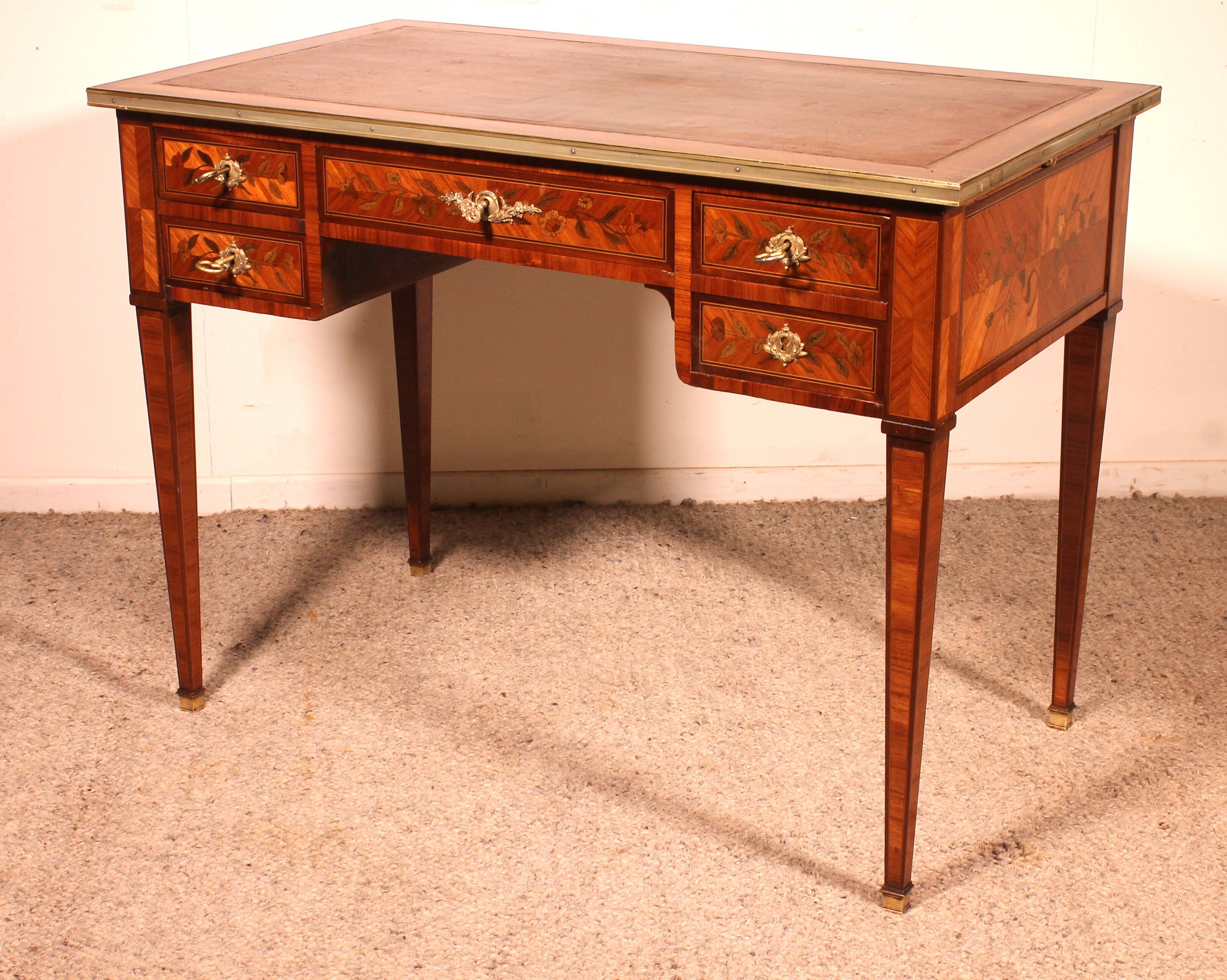 Bureau Plat Louis XVI En Bois De Rose