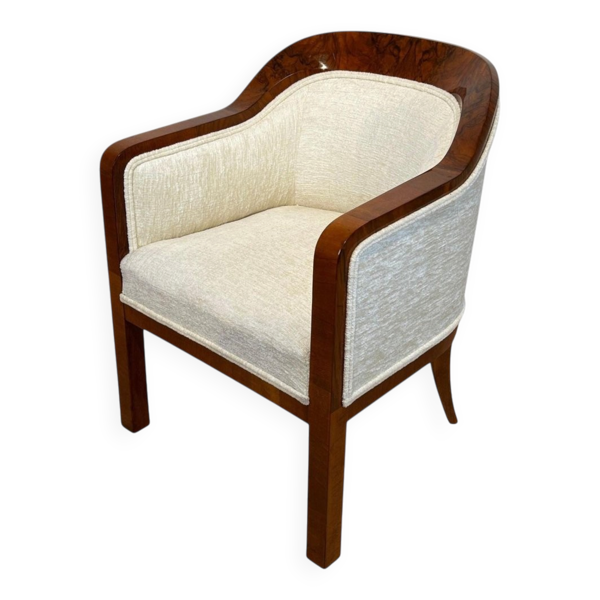Fauteuil Biedermeier en noyer et velours crème, Autriche, années 1840.
