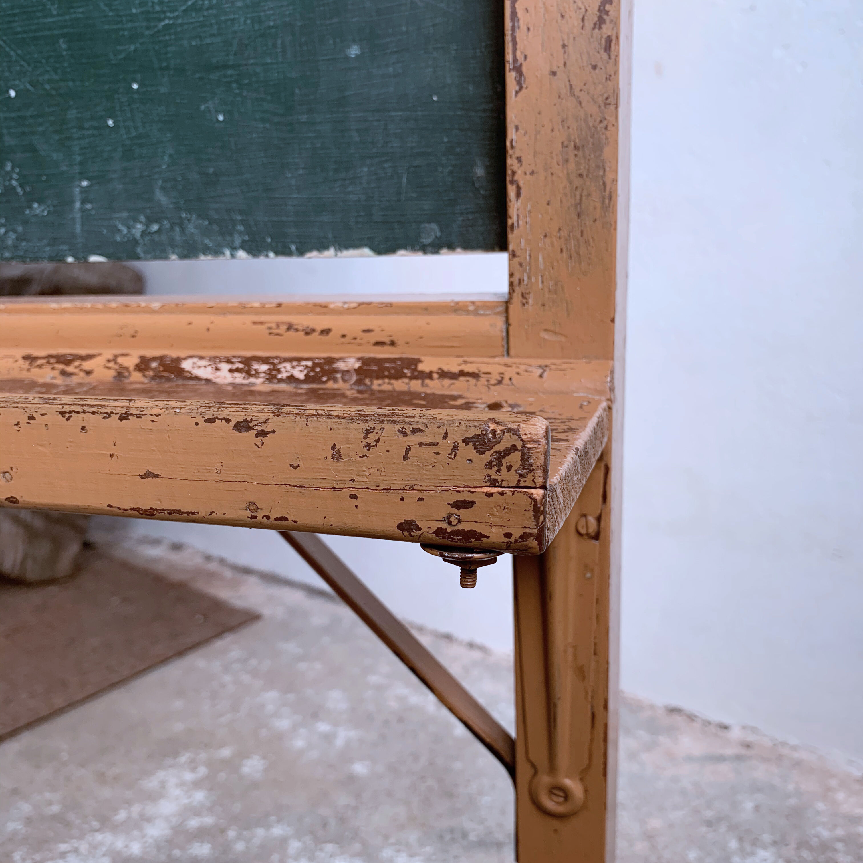 Former school board swivelling on foot