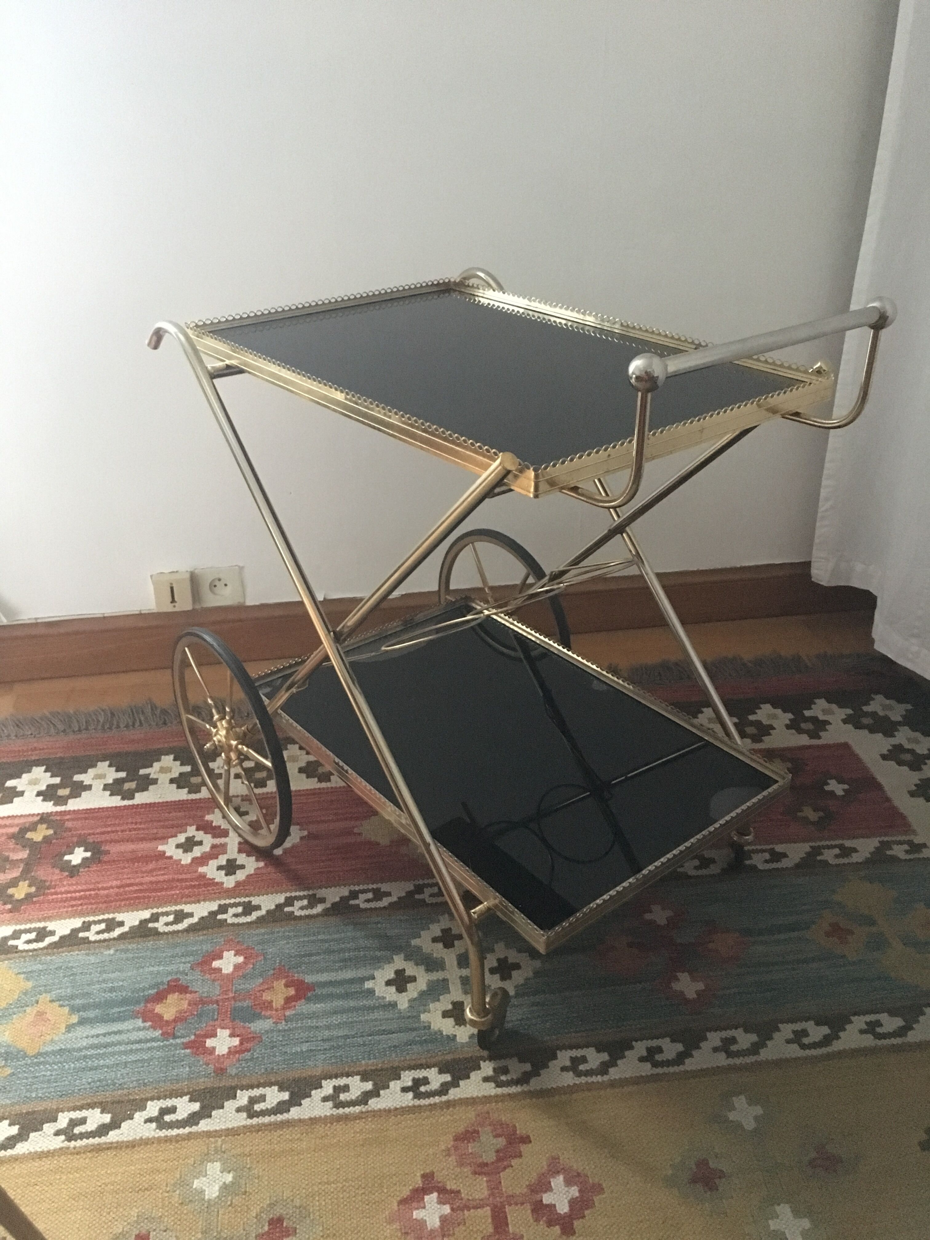 Vintage gold rolling dessert