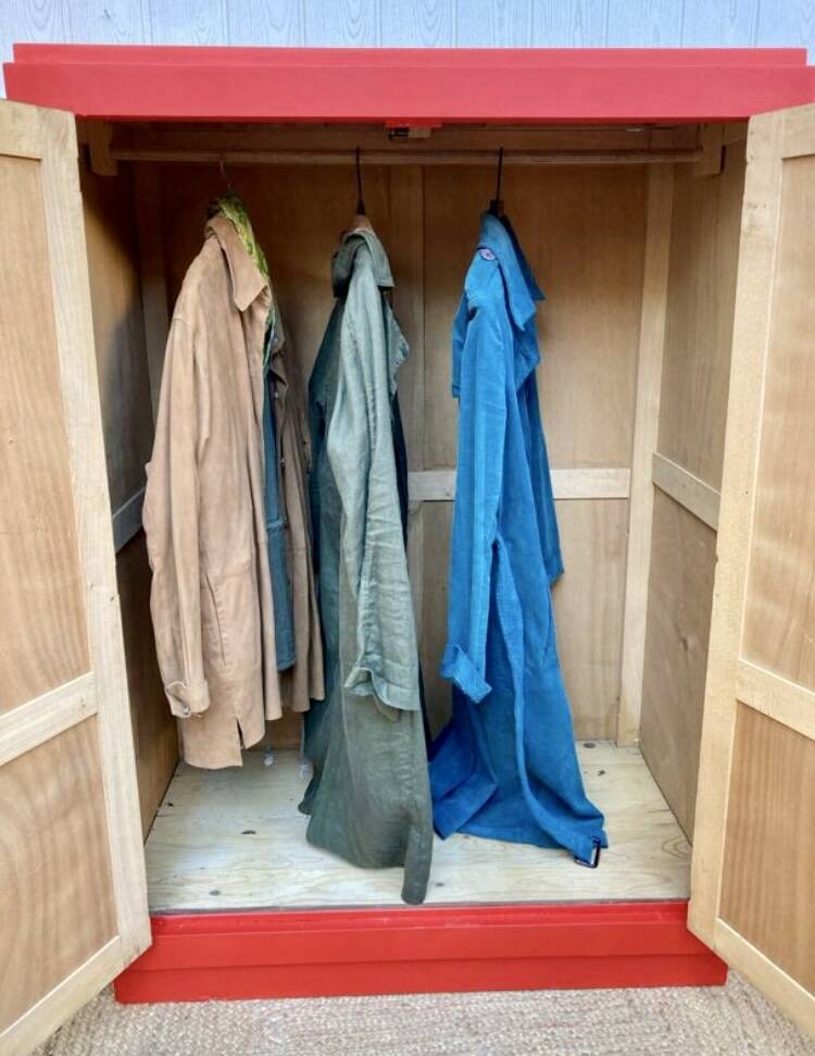 Armoire parisienne