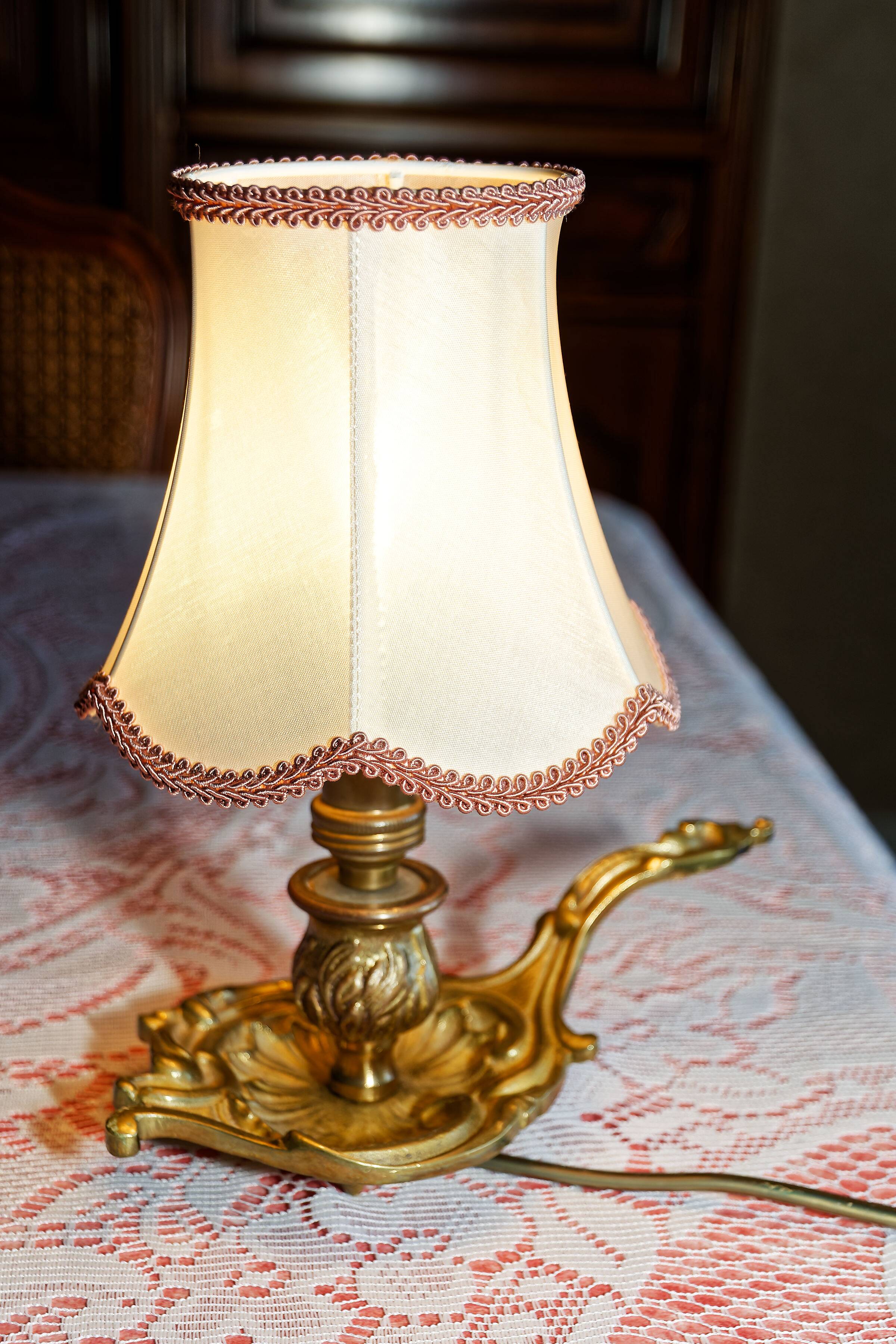Bedside lamp