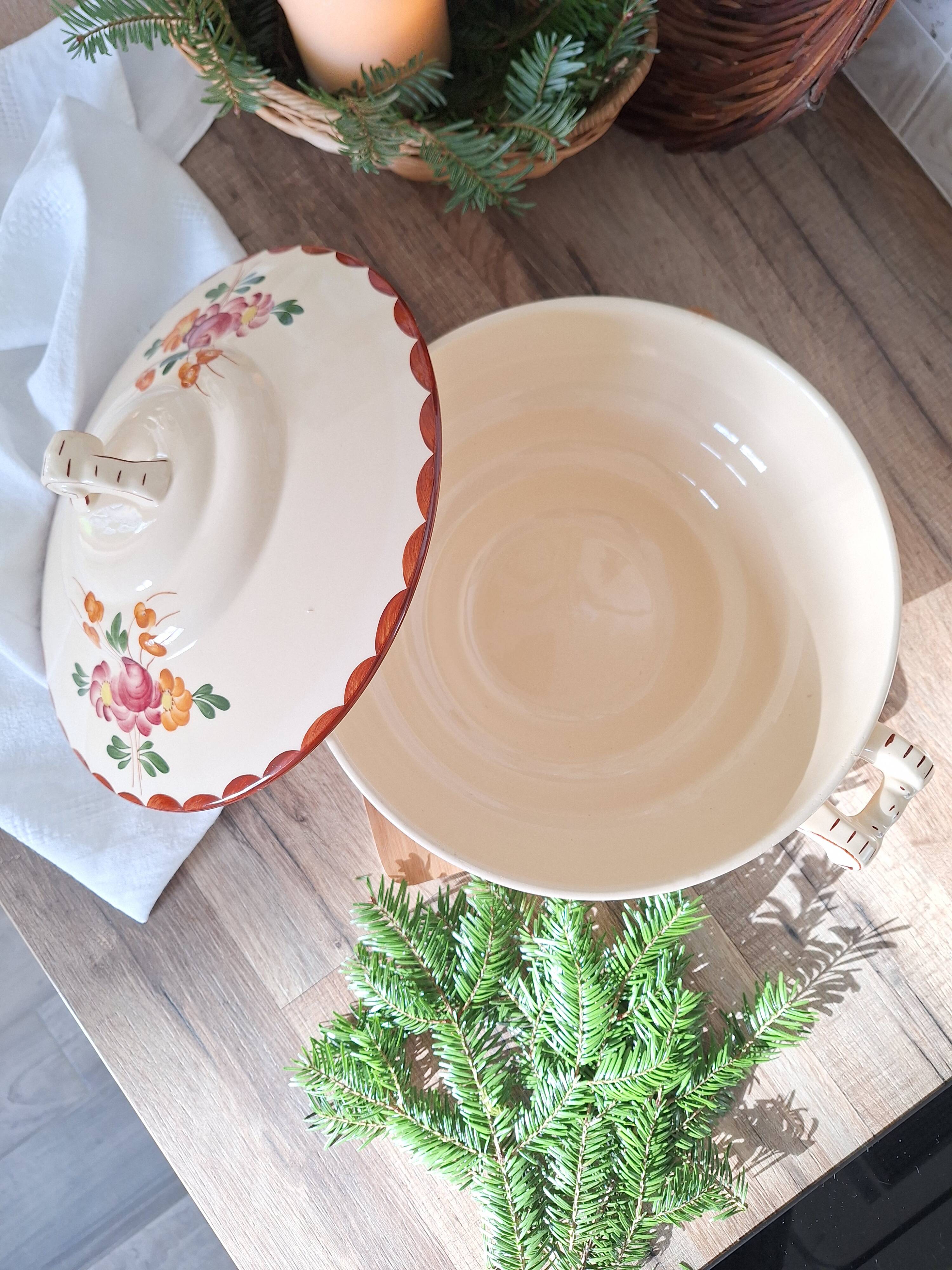 Longchamp Agen model soup tureen