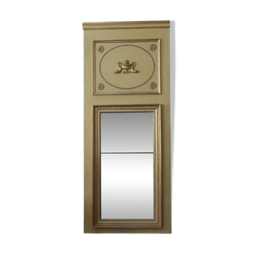 Miroir trumeau de style Louis XVI avec urne et dauphins – peint et doré