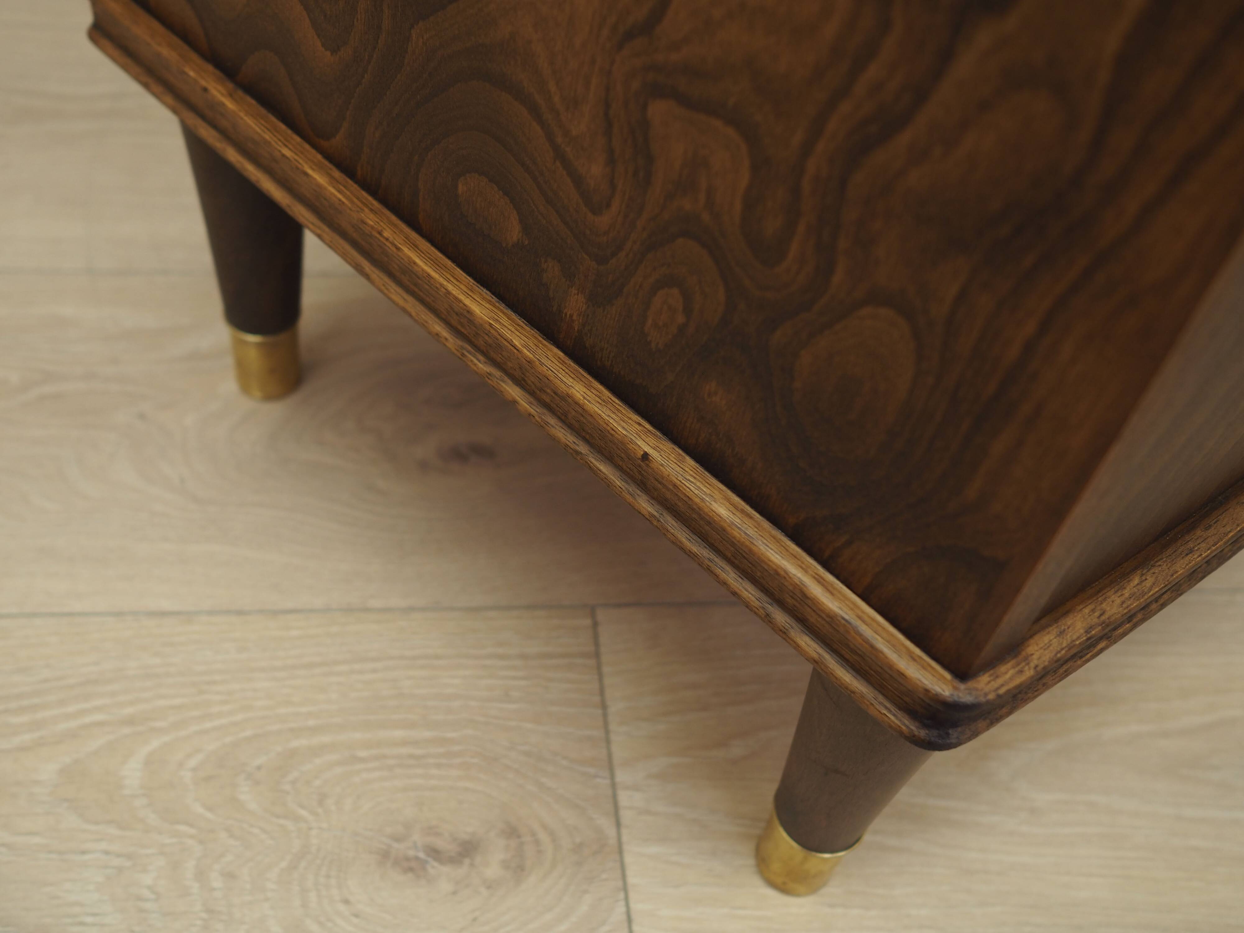 Commode en noyer, design danois, années 1960, production : Danemark