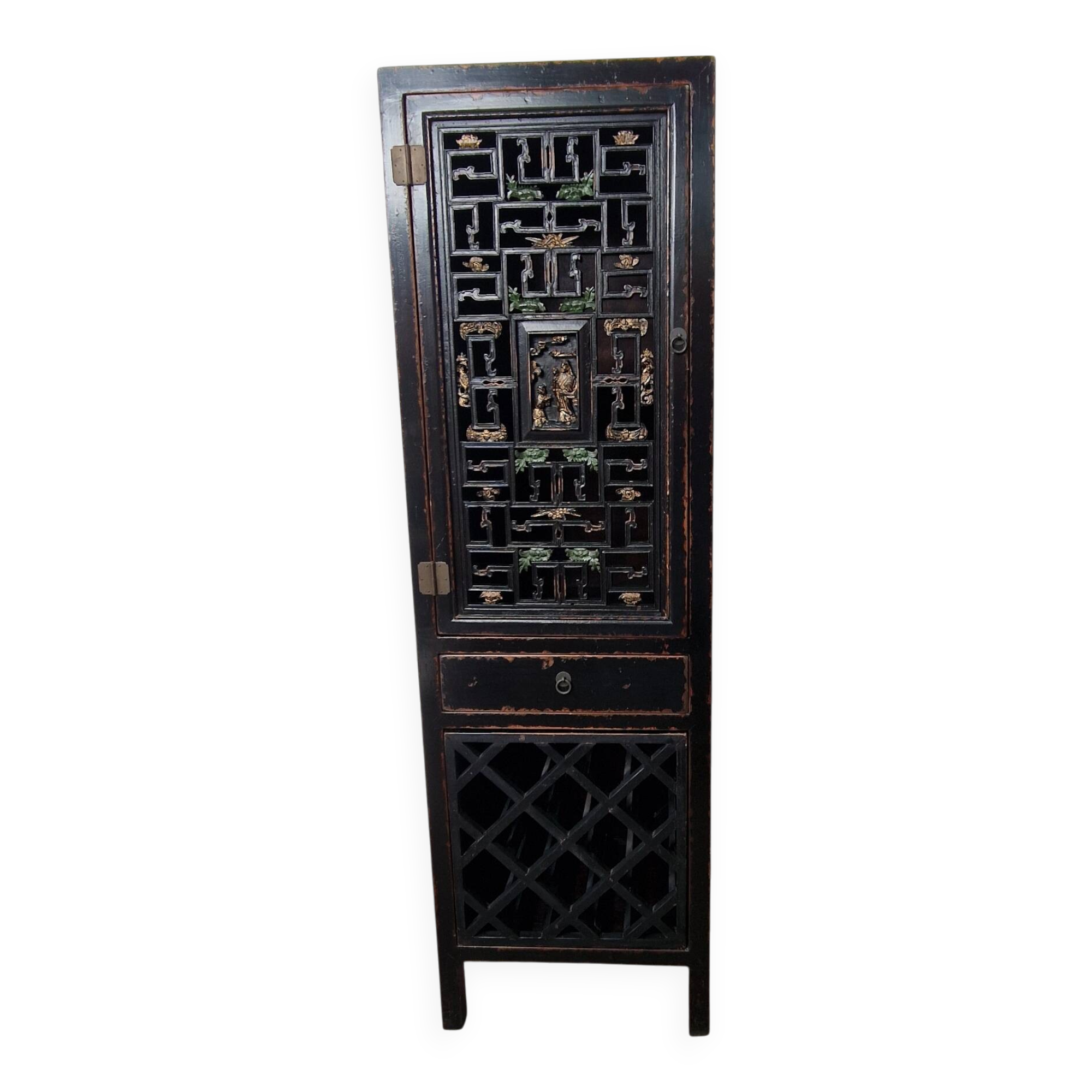 Cabinet chinois vintage noir patiné – porte sculptée ajourée – esprit