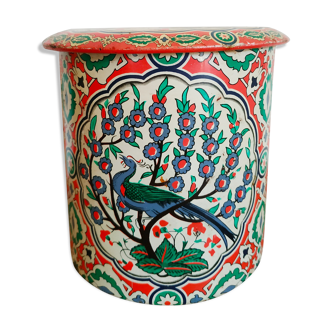 Boîte colorée ancienne motifs floraux et paon