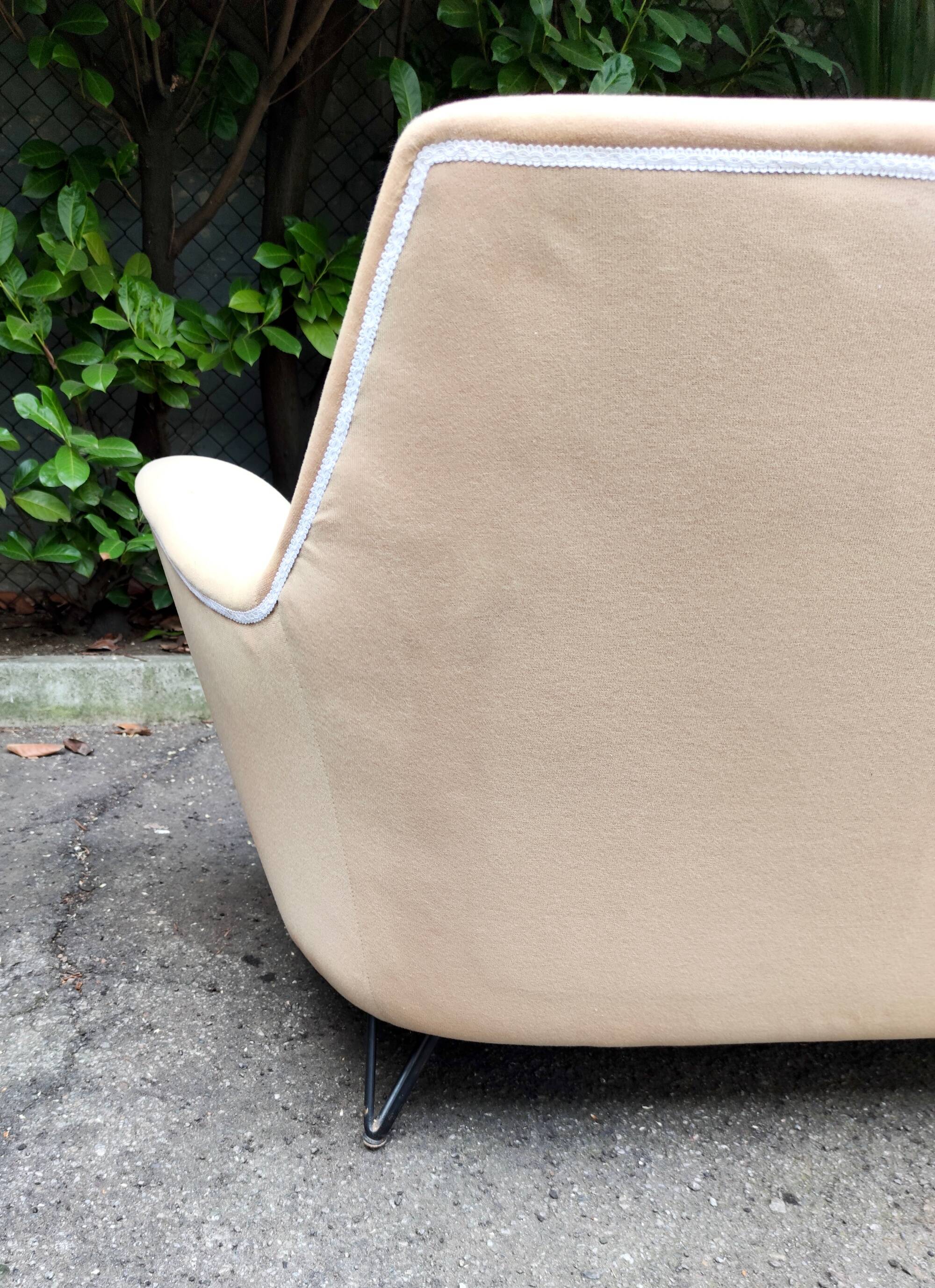 Large Beige Sofa attr. to Ico Parisi, Italy